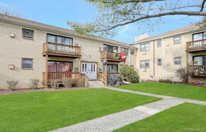 285 Sneden Place # 285, Spring Valley, NY 10977