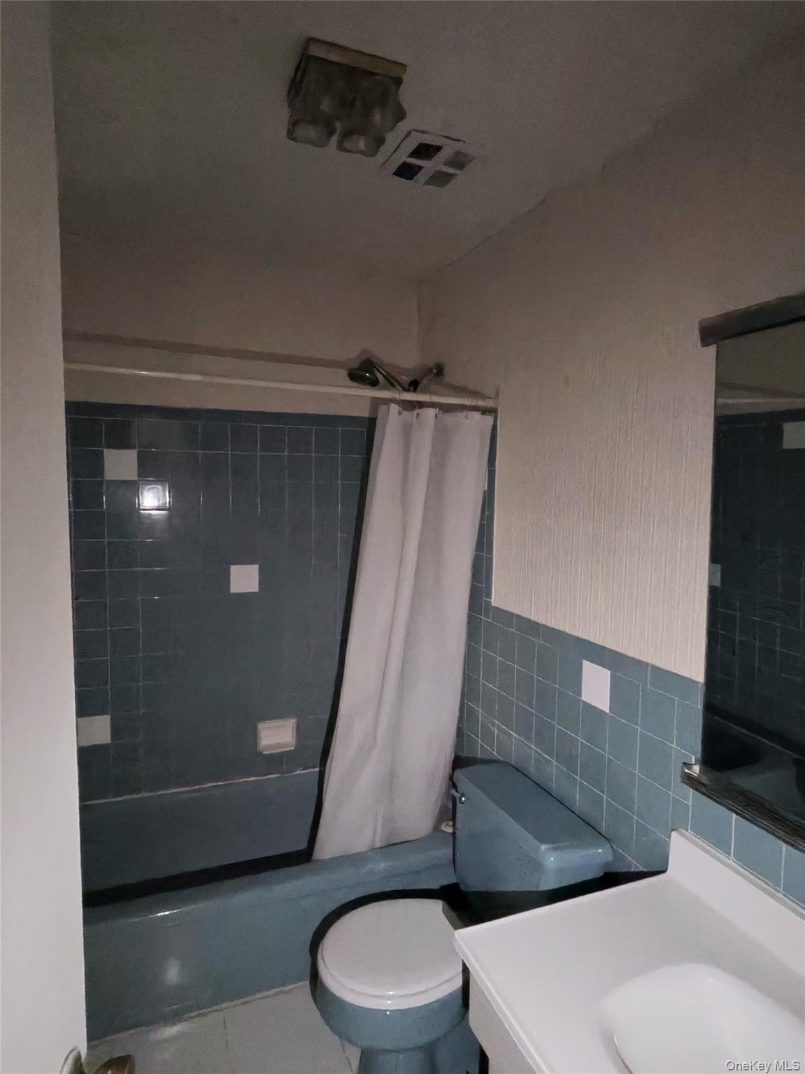 285 Sneden Place # 285, Spring Valley, NY 10977