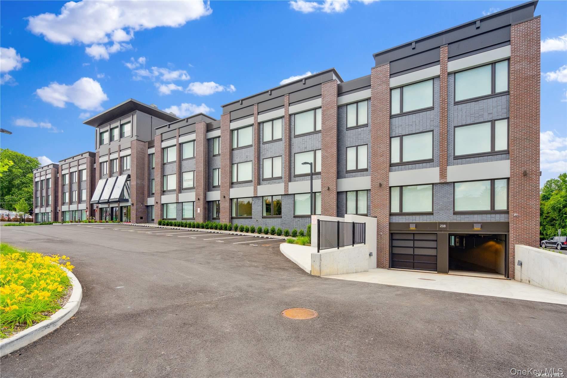 218 Middle Neck Road # 102, Great Neck, NY 11021