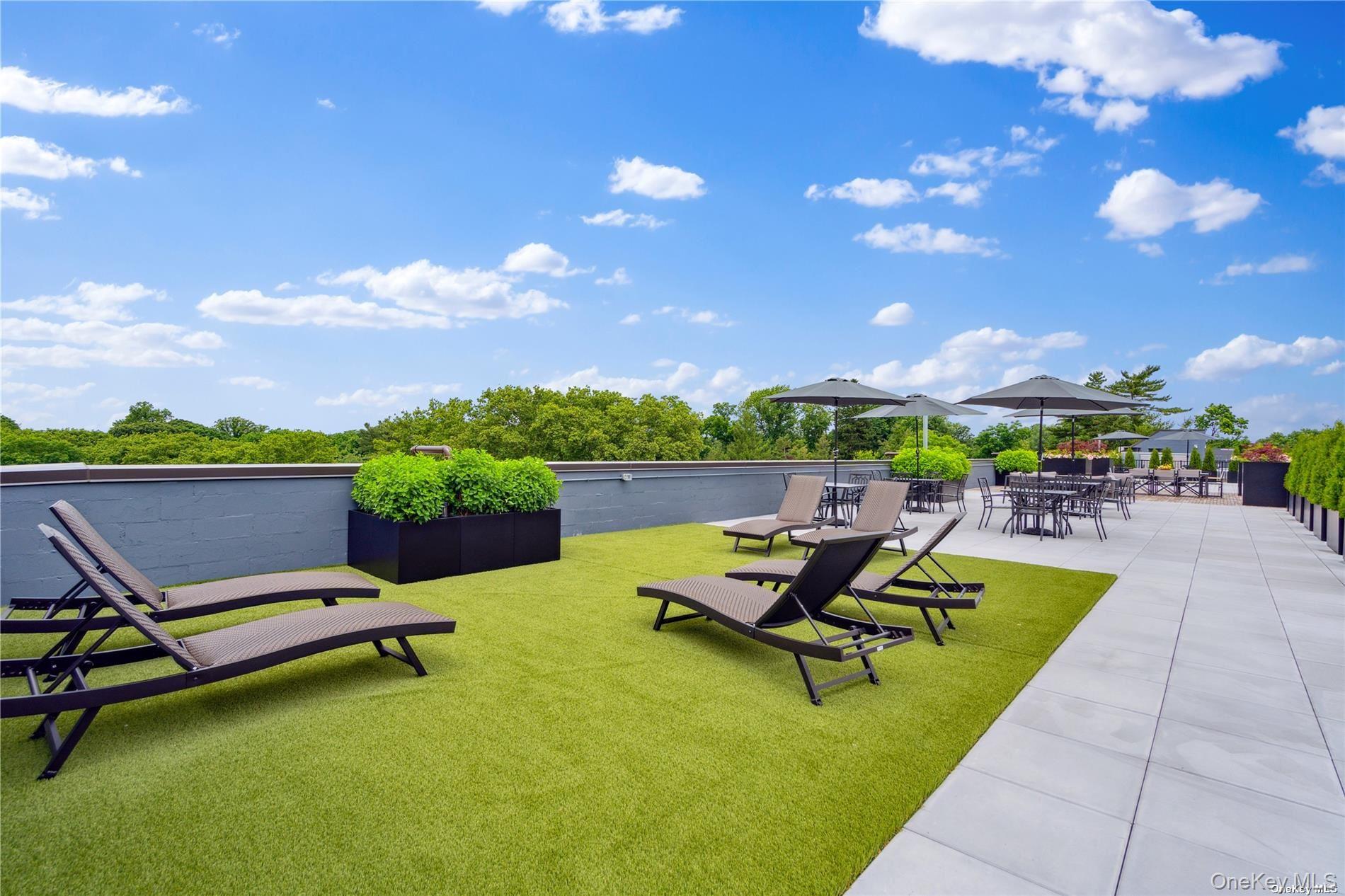 218 Middle Neck Road # 102, Great Neck, NY 11021