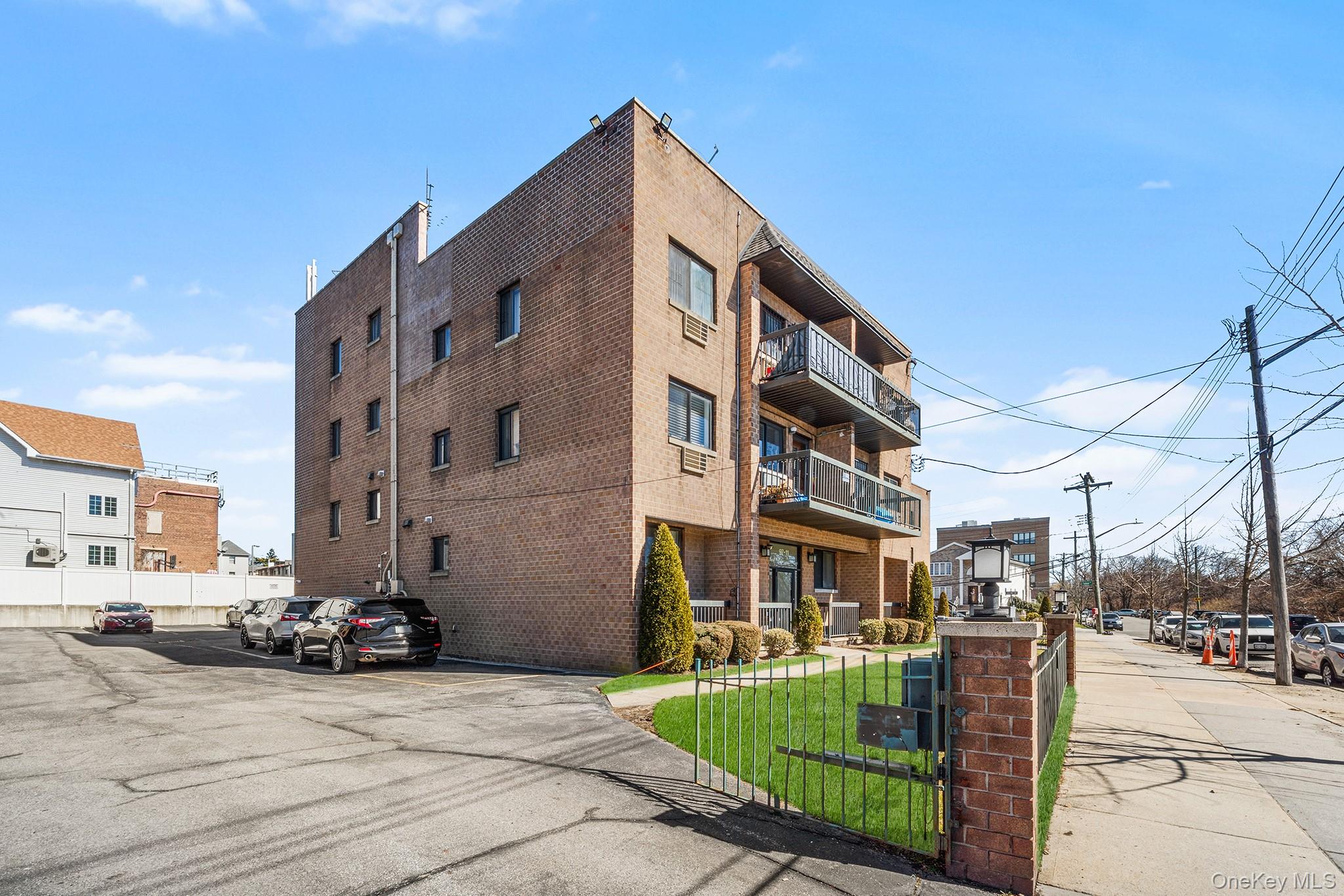9711 N Conduit Avenue # 3C, Ozone Park, NY 11417