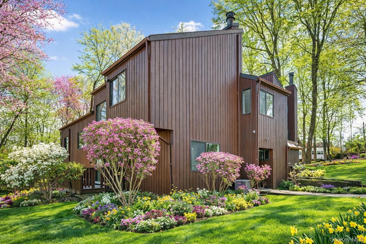 4 Aspen Court, Highland Mills, NY 10930