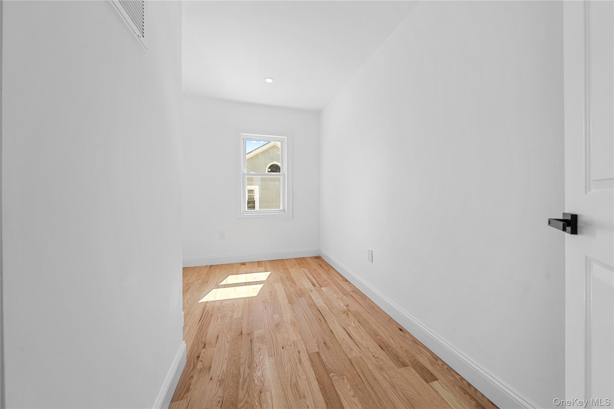 87 Parsons Drive, Hempstead, NY 11550