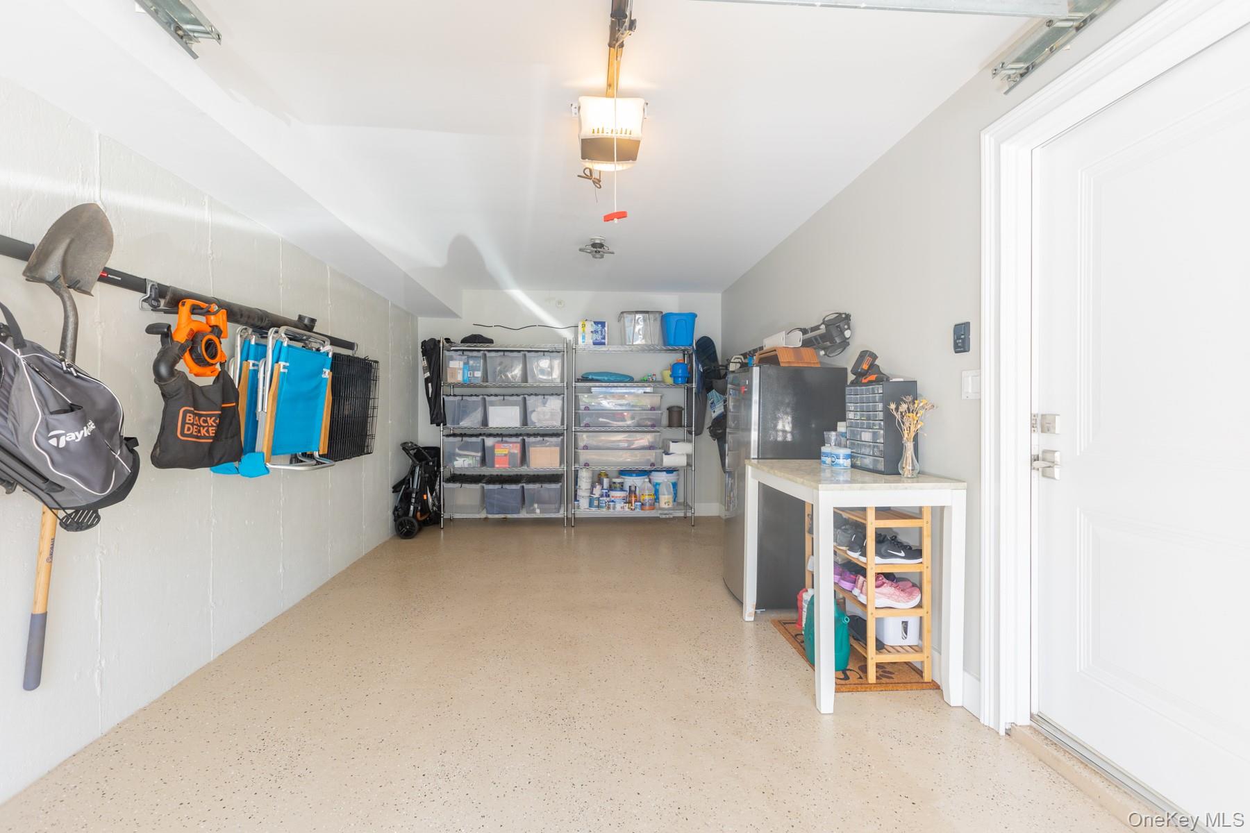 5 Rosebud Lane, Babylon, NY 11702