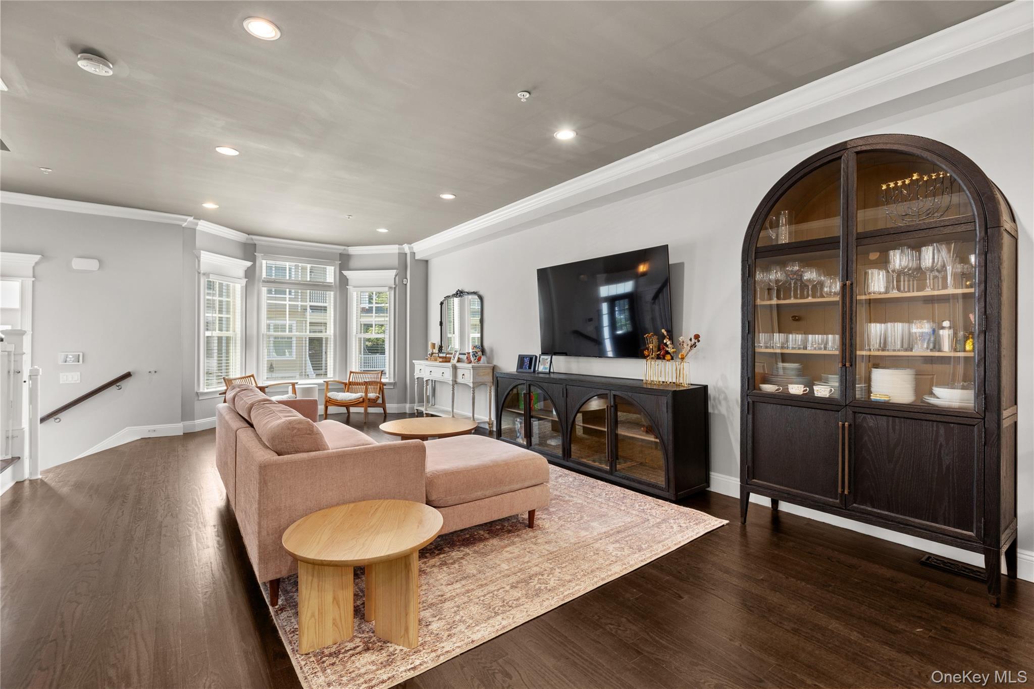 5 Rosebud Lane, Babylon, NY 11702