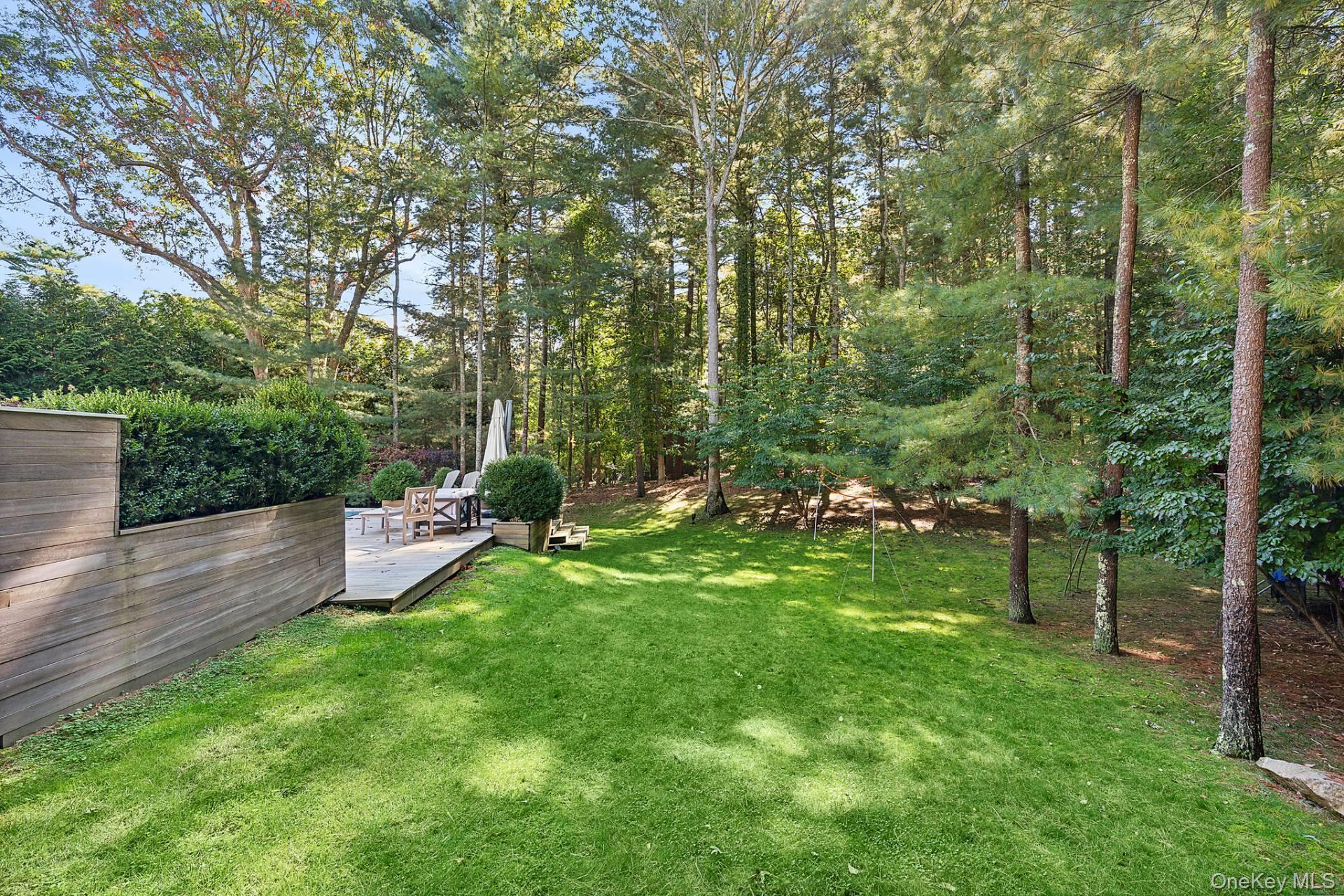 5 Spread Oak Lane, East Hampton, NY 11937