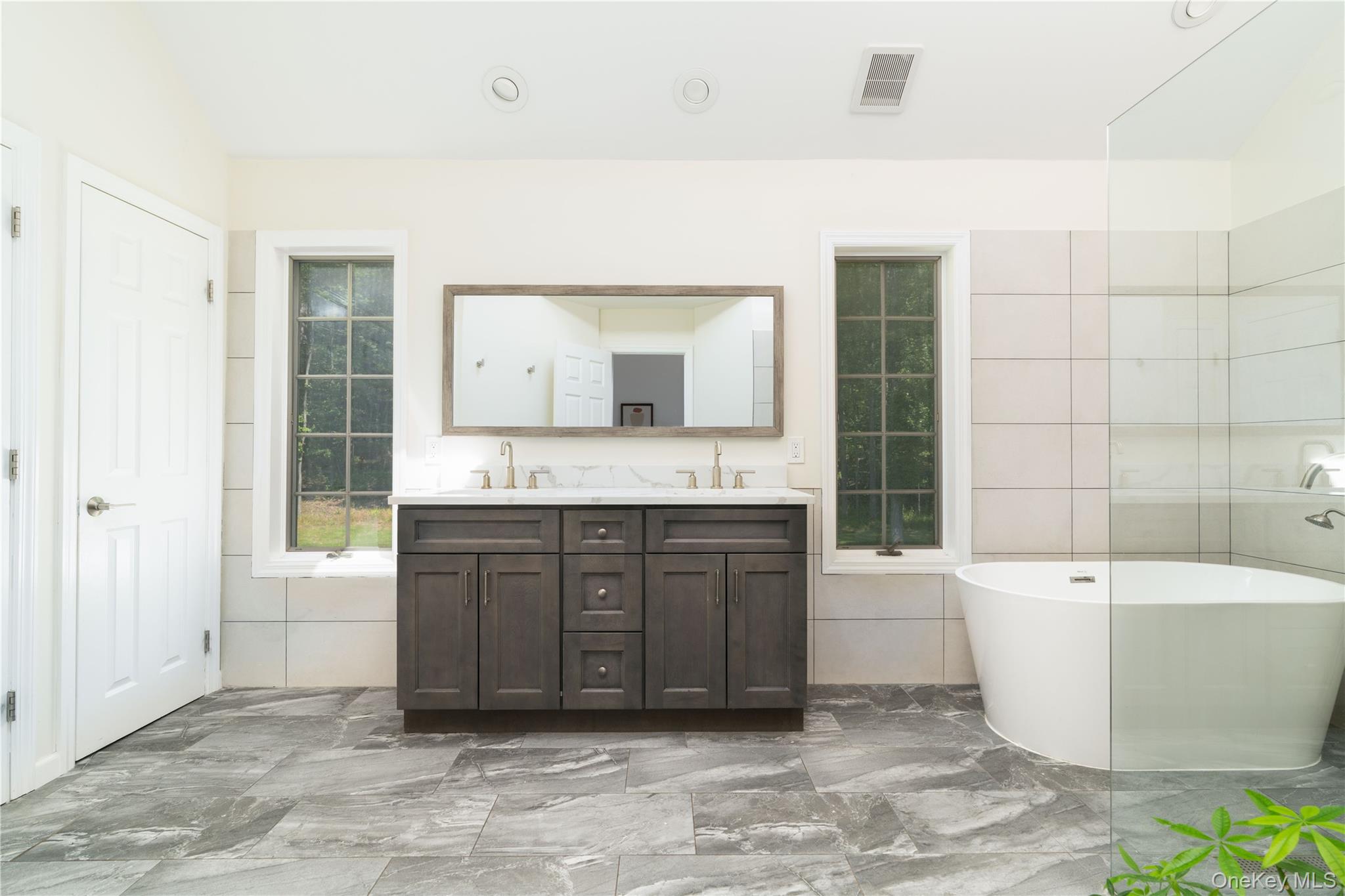 27 Valenza Lane, Blauvelt, NY 10913