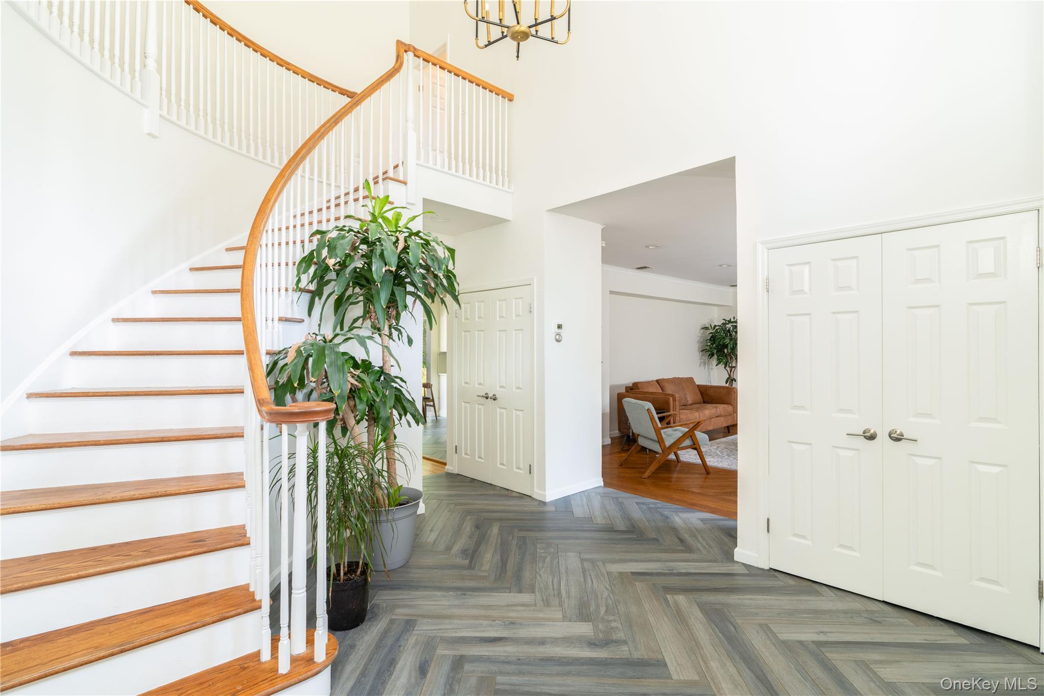 27 Valenza Lane, Blauvelt, NY 10913