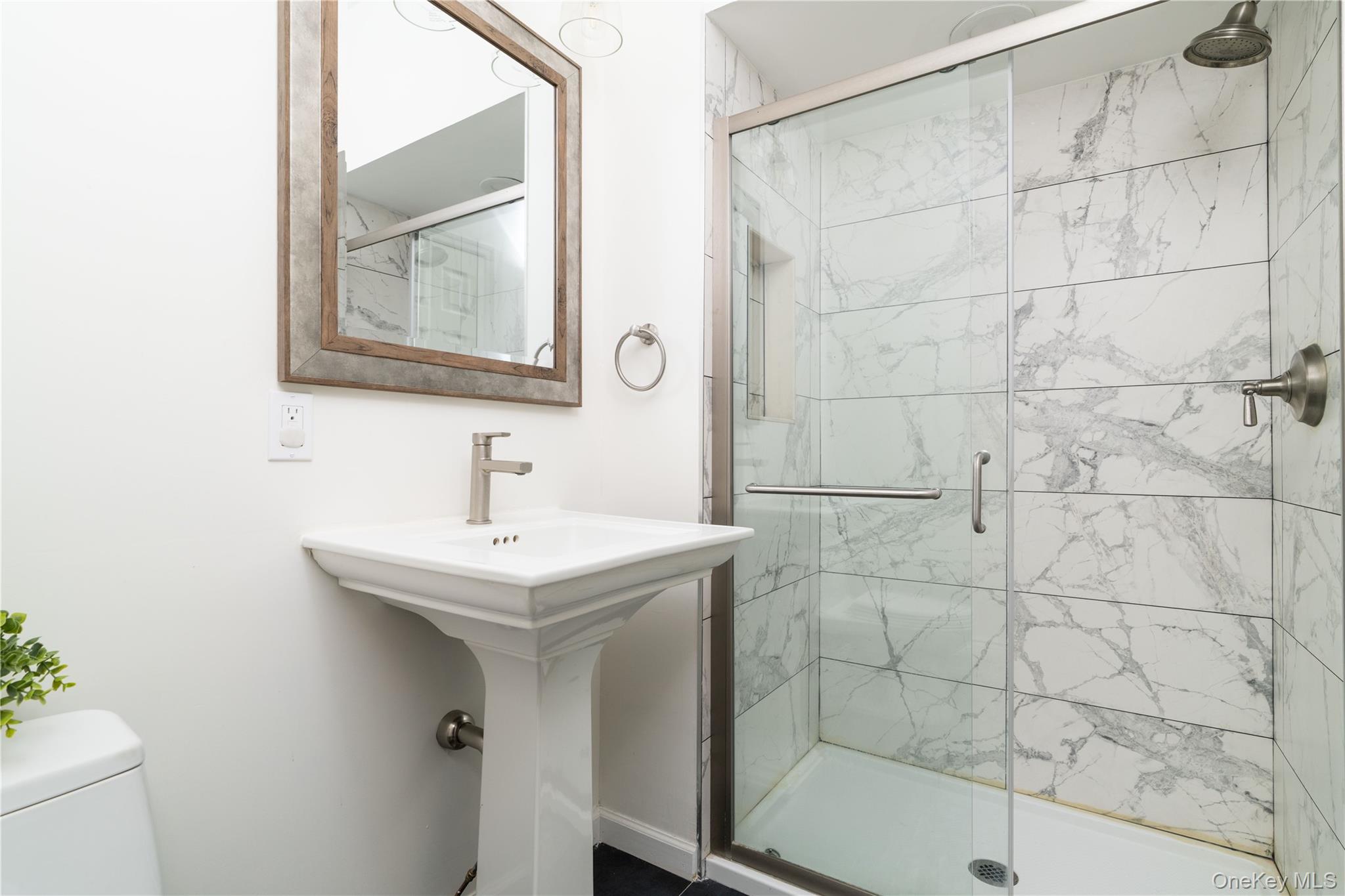 27 Valenza Lane, Blauvelt, NY 10913