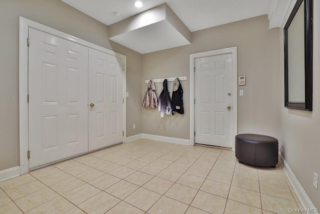 8 Caruso Place, Armonk, NY 10504