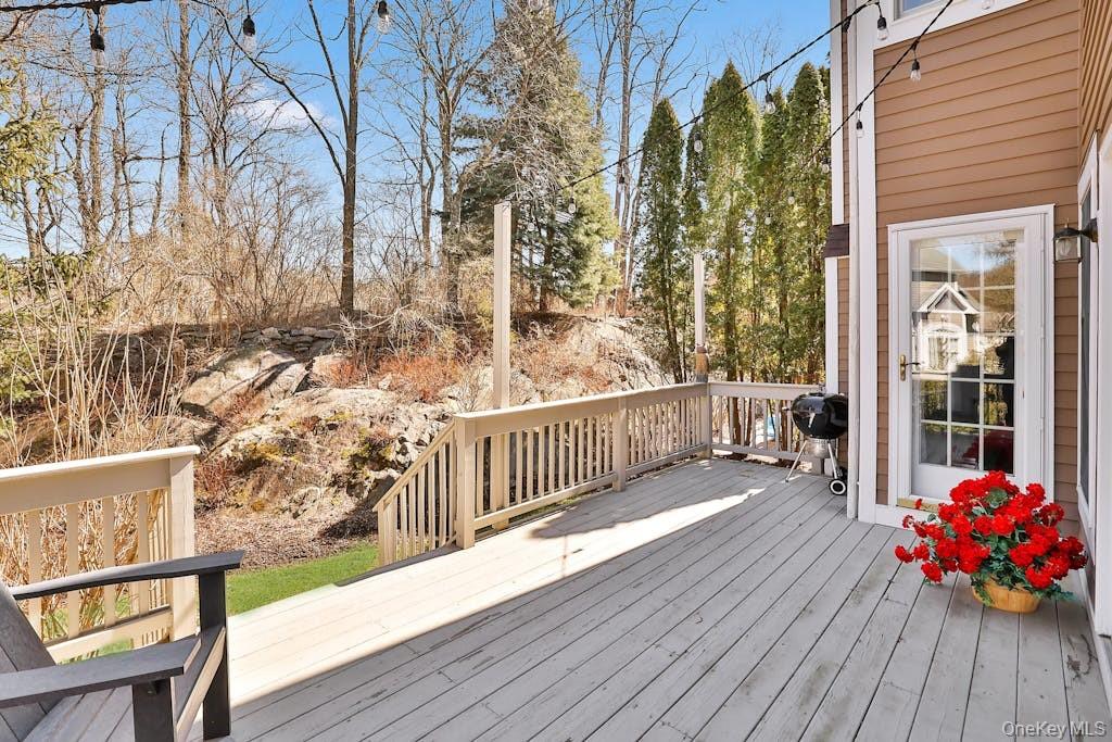 8 Caruso Place, Armonk, NY 10504