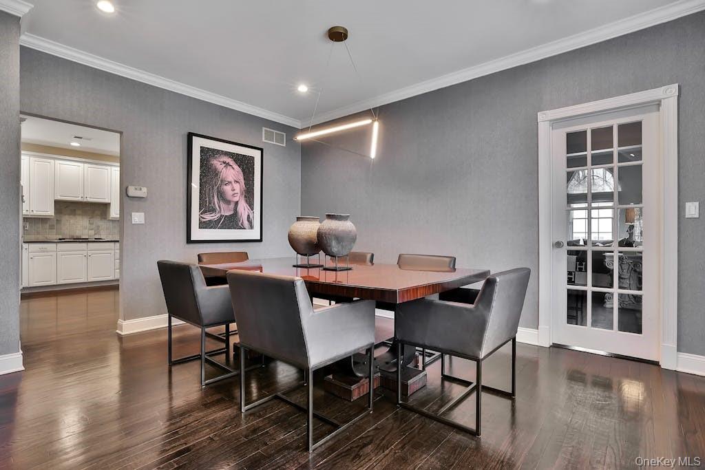 8 Caruso Place, Armonk, NY 10504