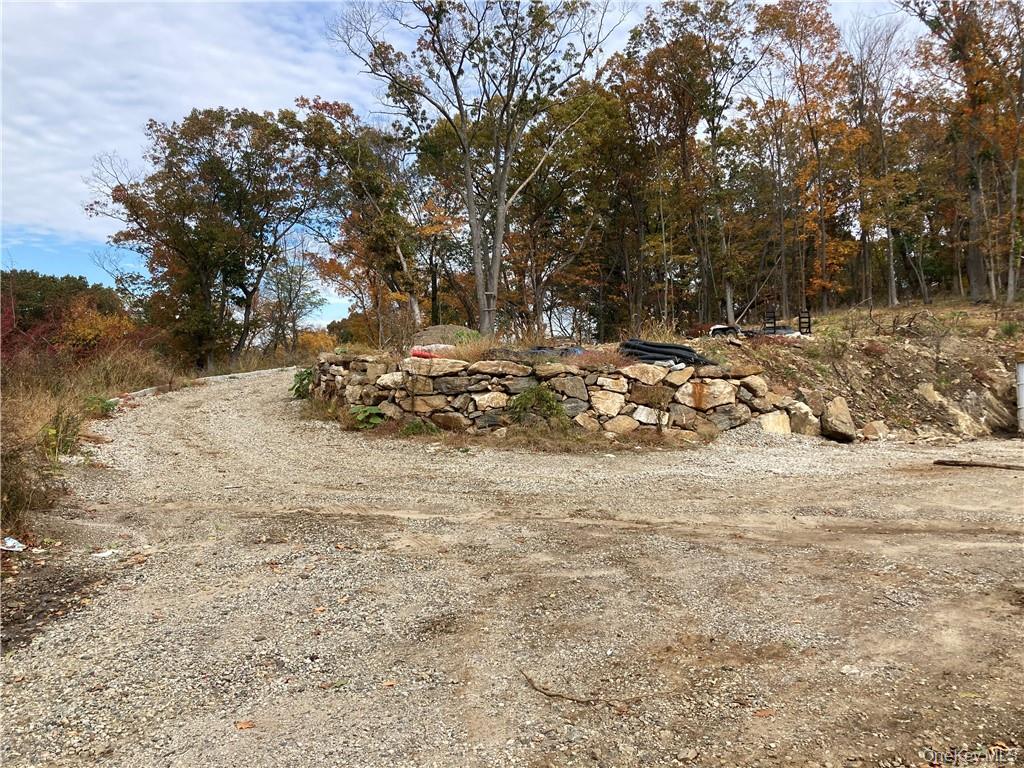 6 Duffys Bridge Road, Katonah, NY 10536