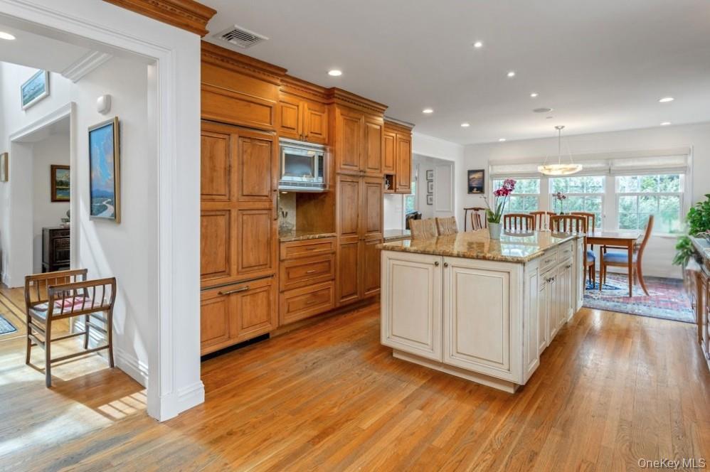 34 Hemlock Drive, Sleepy Hollow, NY 10591