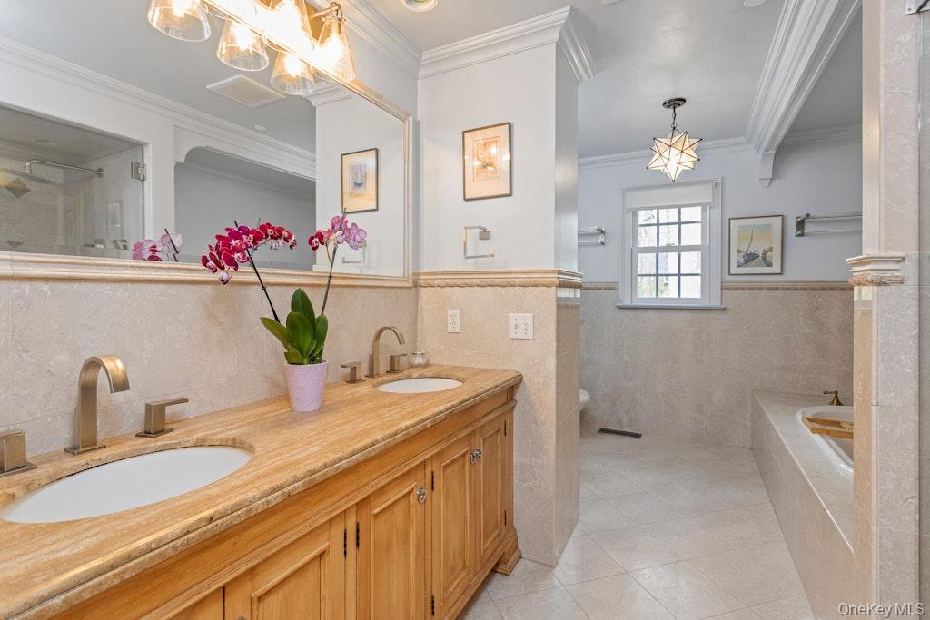 34 Hemlock Drive, Sleepy Hollow, NY 10591