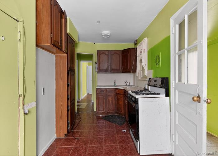 271 Ivy Street, West Hempstead, NY 11552