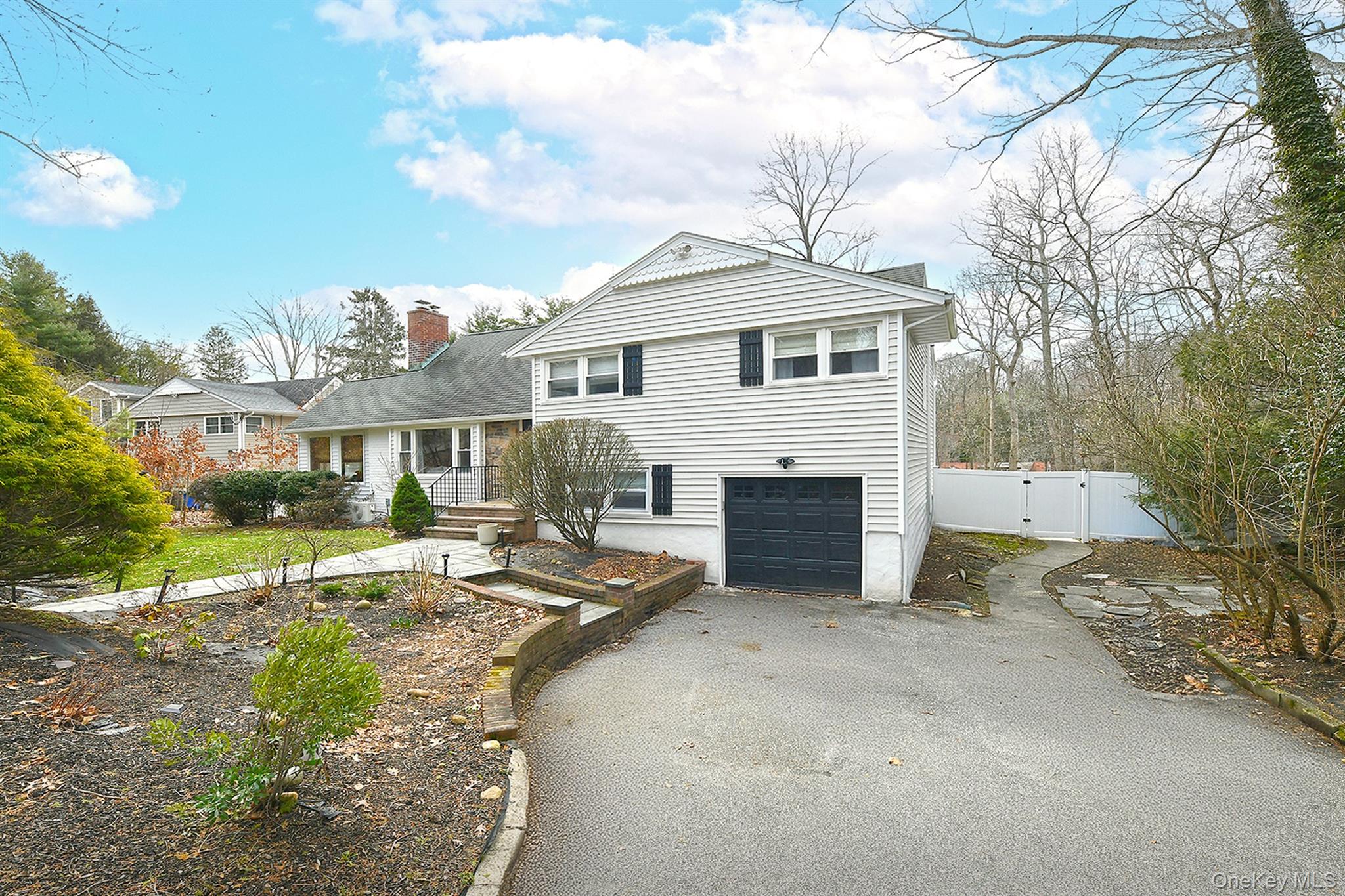 8 Sherwood Drive, Huntington, NY 11743