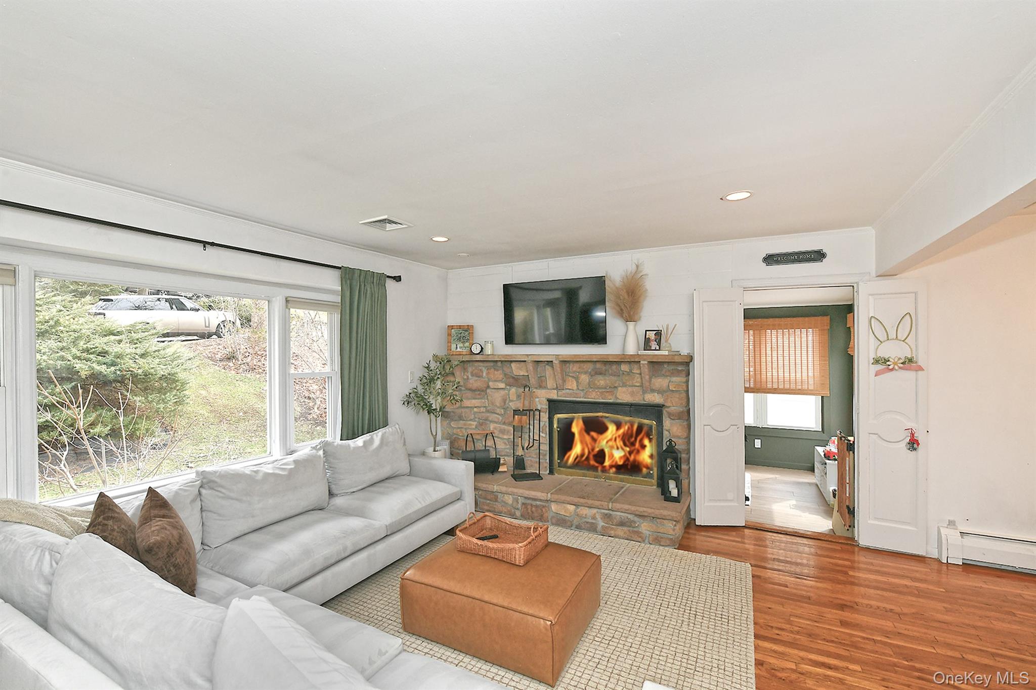 8 Sherwood Drive, Huntington, NY 11743