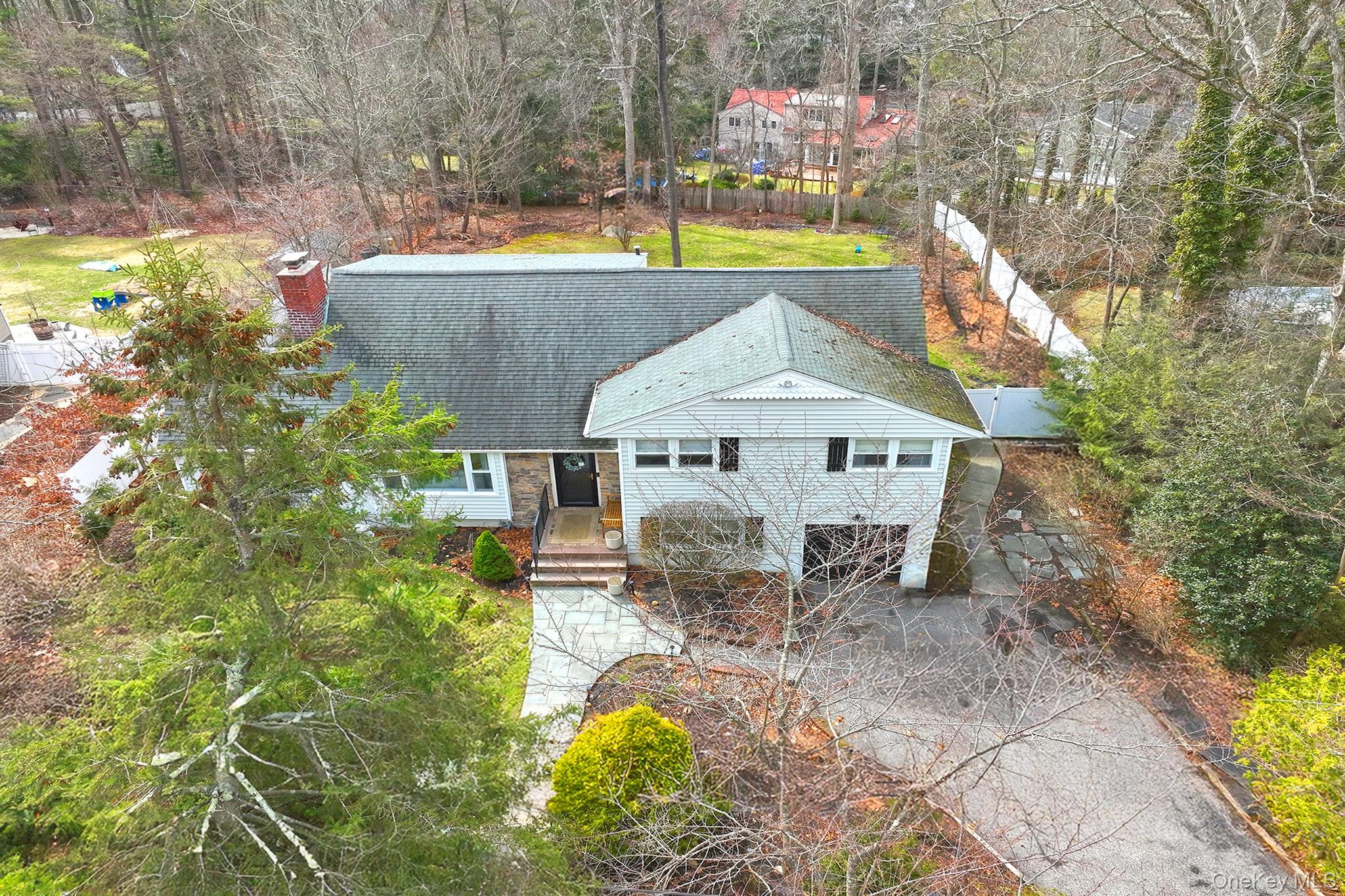 8 Sherwood Drive, Huntington, NY 11743