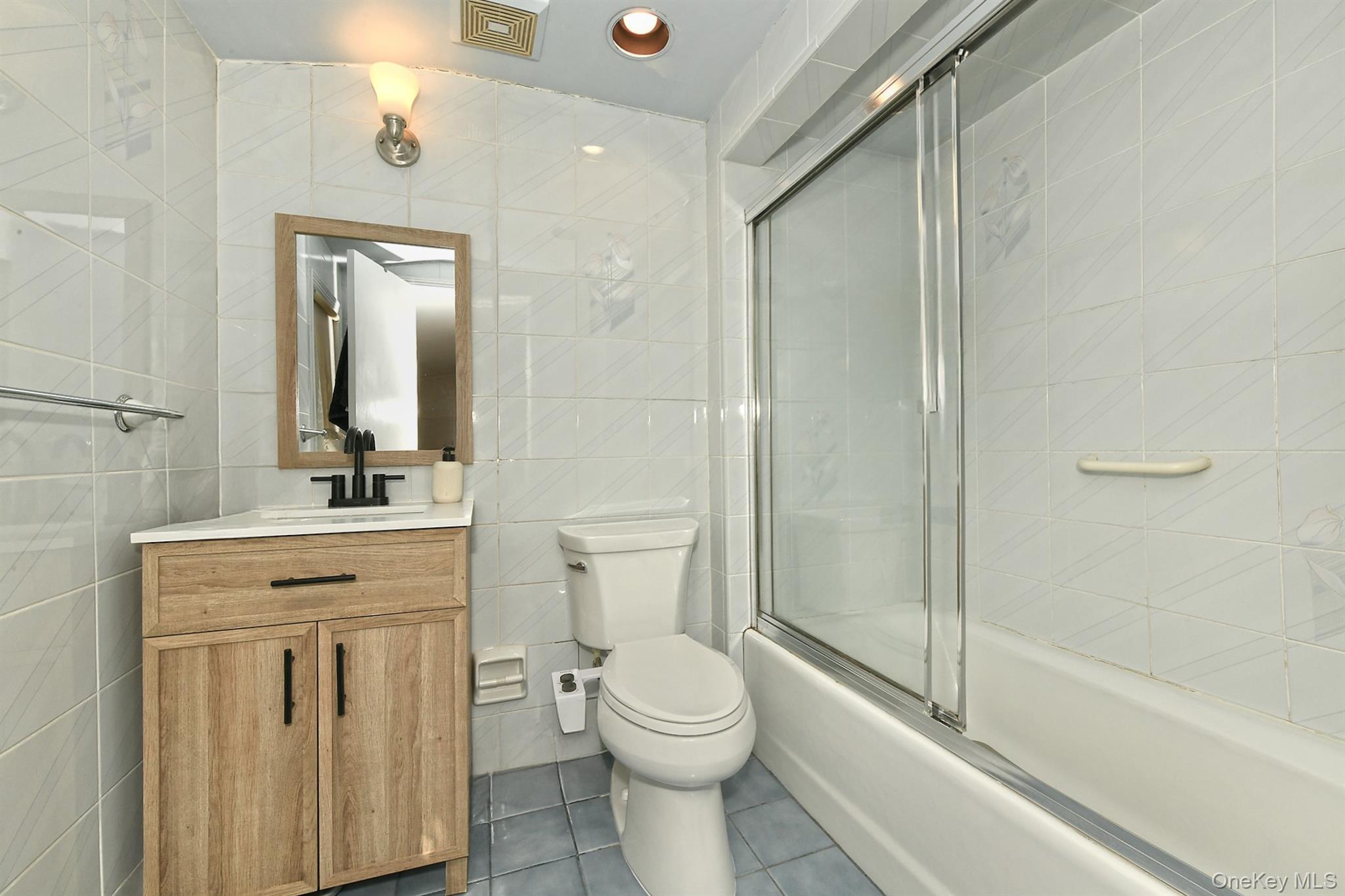 8 Sherwood Drive, Huntington, NY 11743