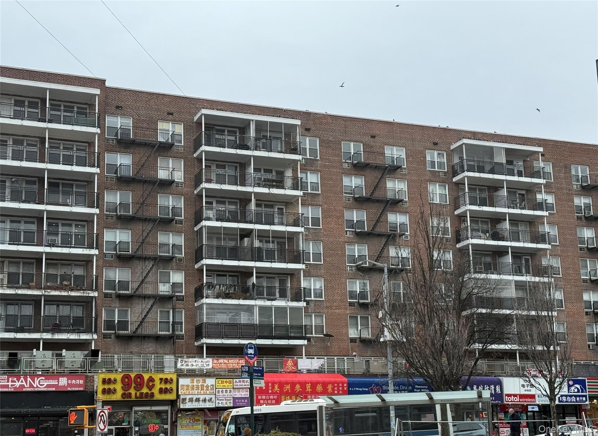 41-25 Kissena Boulevard # 5L, Flushing, NY 11355