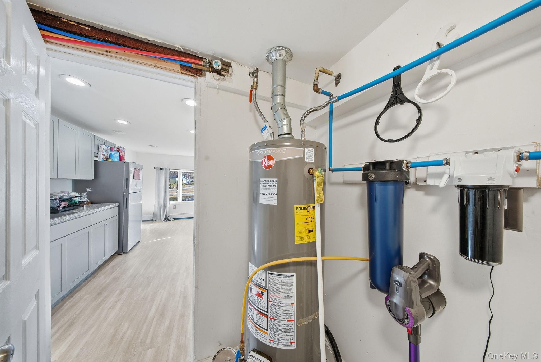 4 Old Road, Cuddebackville, NY 12729