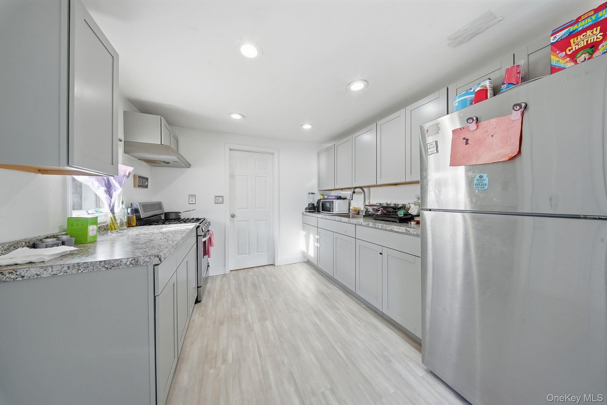 4 Old Road, Cuddebackville, NY 12729