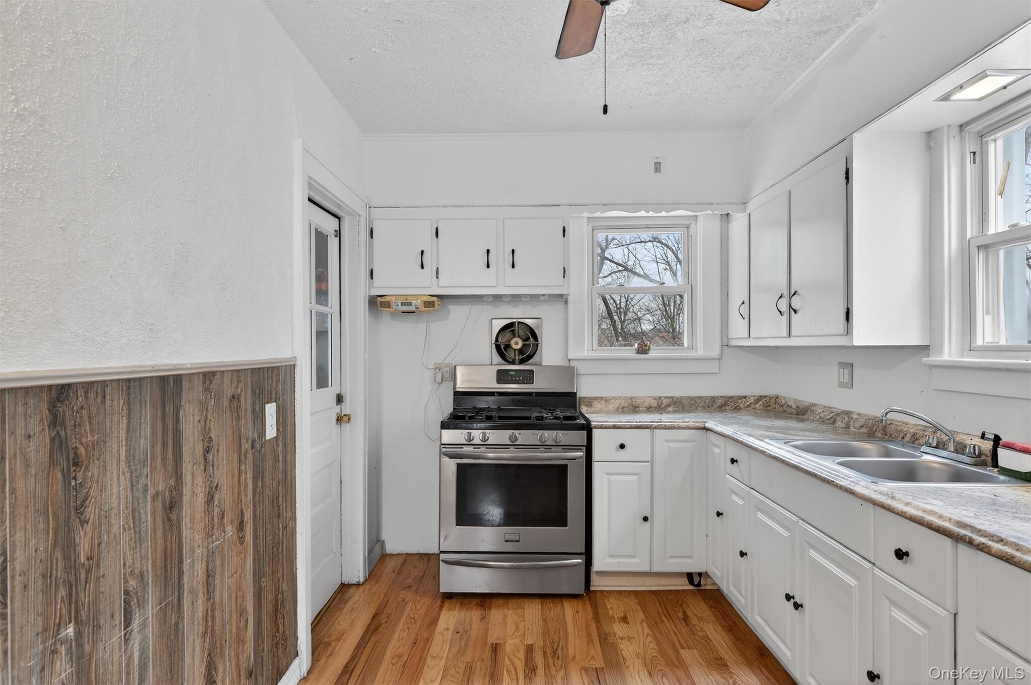 29 Lafayette Avenue, Middletown, NY 10940