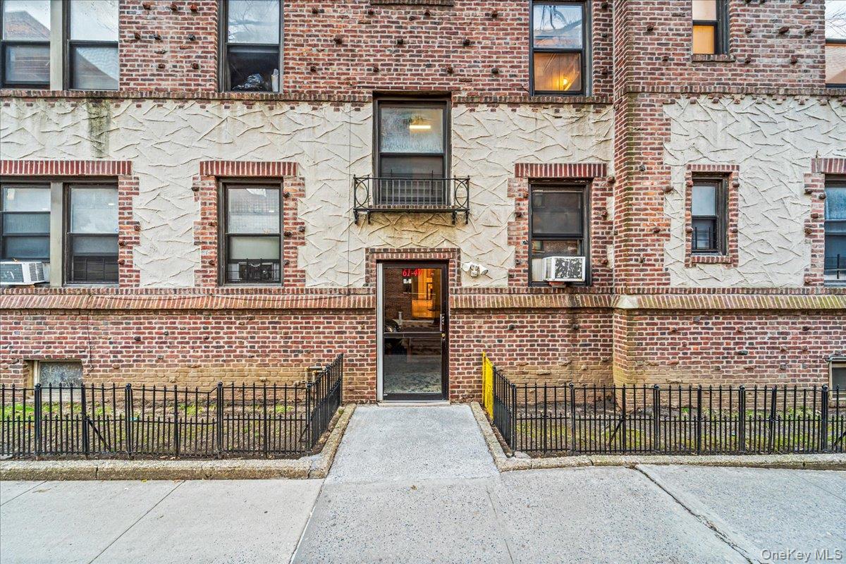 61-40 Saunders # A11, Rego Park, NY 11374