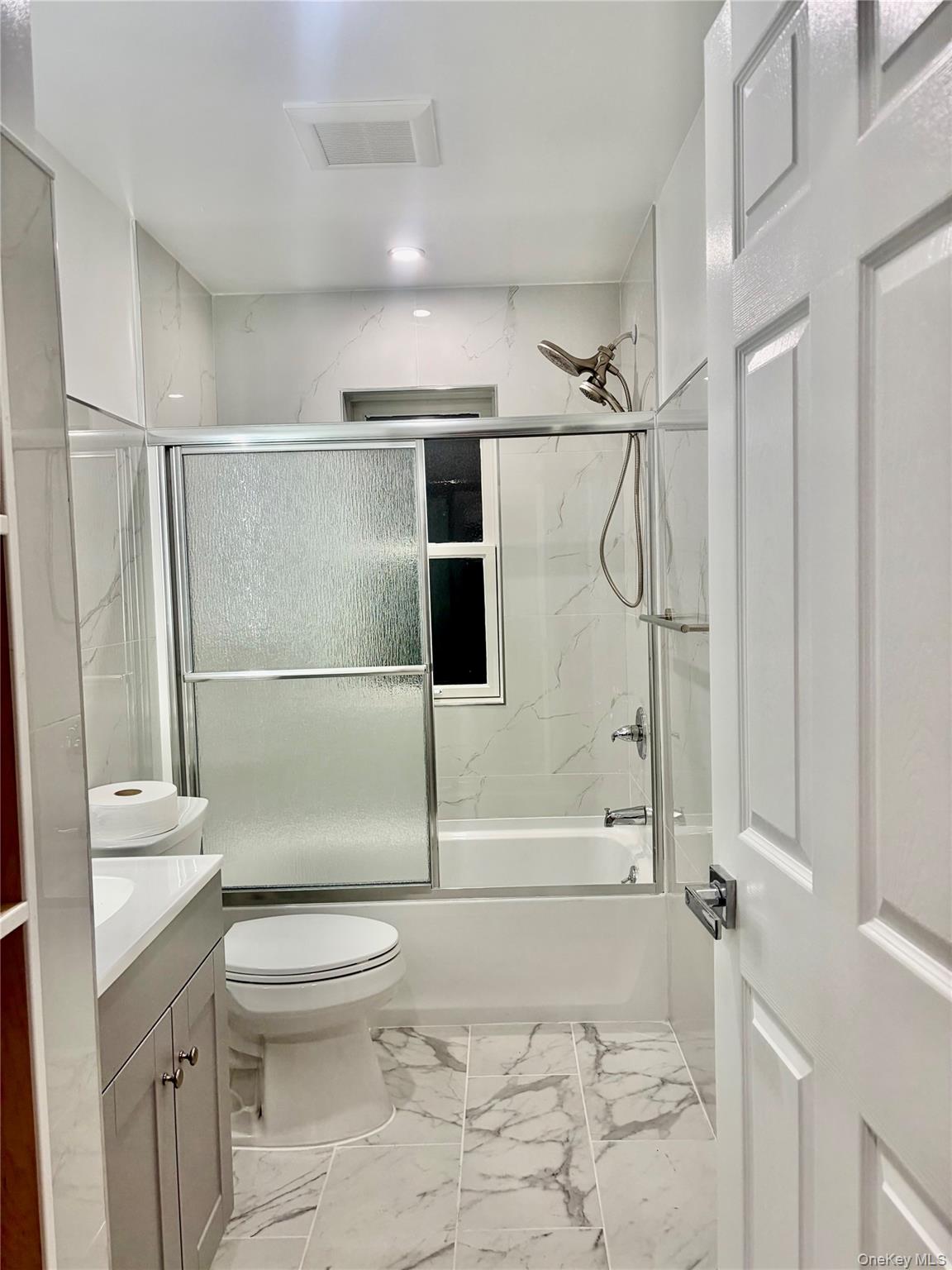 15 Potamac St., Yonkers, NY 10710