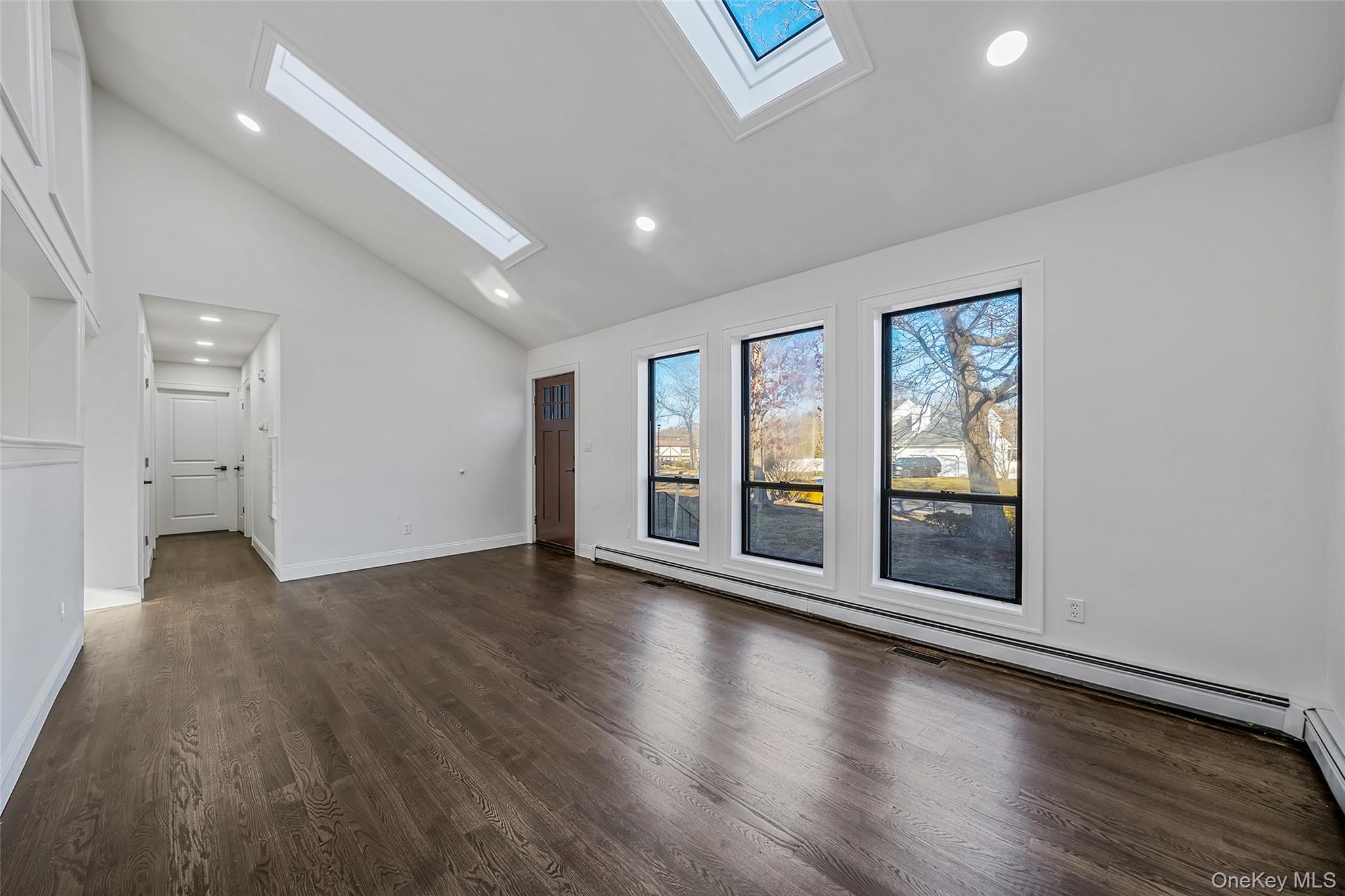 4 Rainbow Court, Middle Island, NY 11953