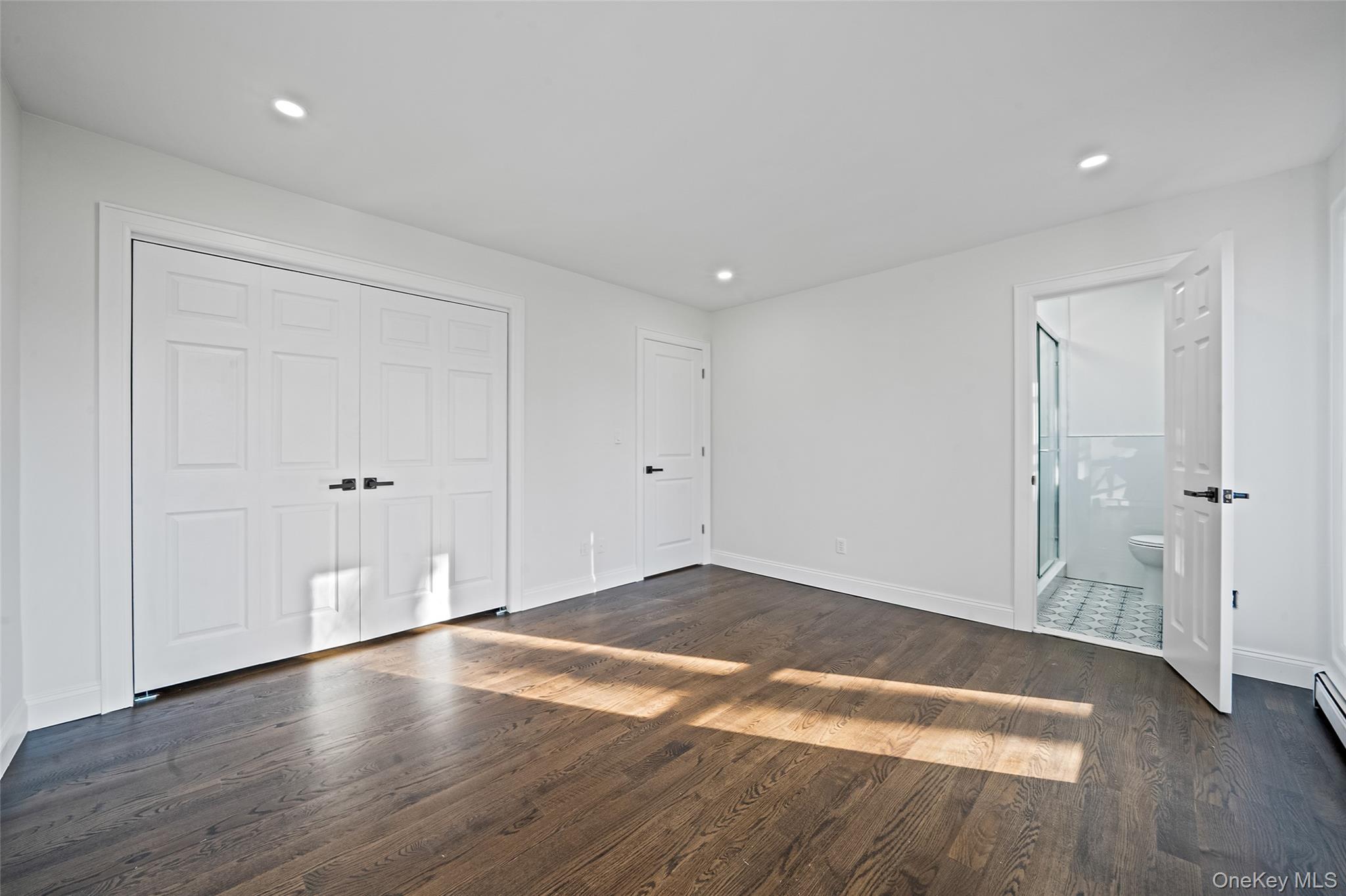 4 Rainbow Court, Middle Island, NY 11953