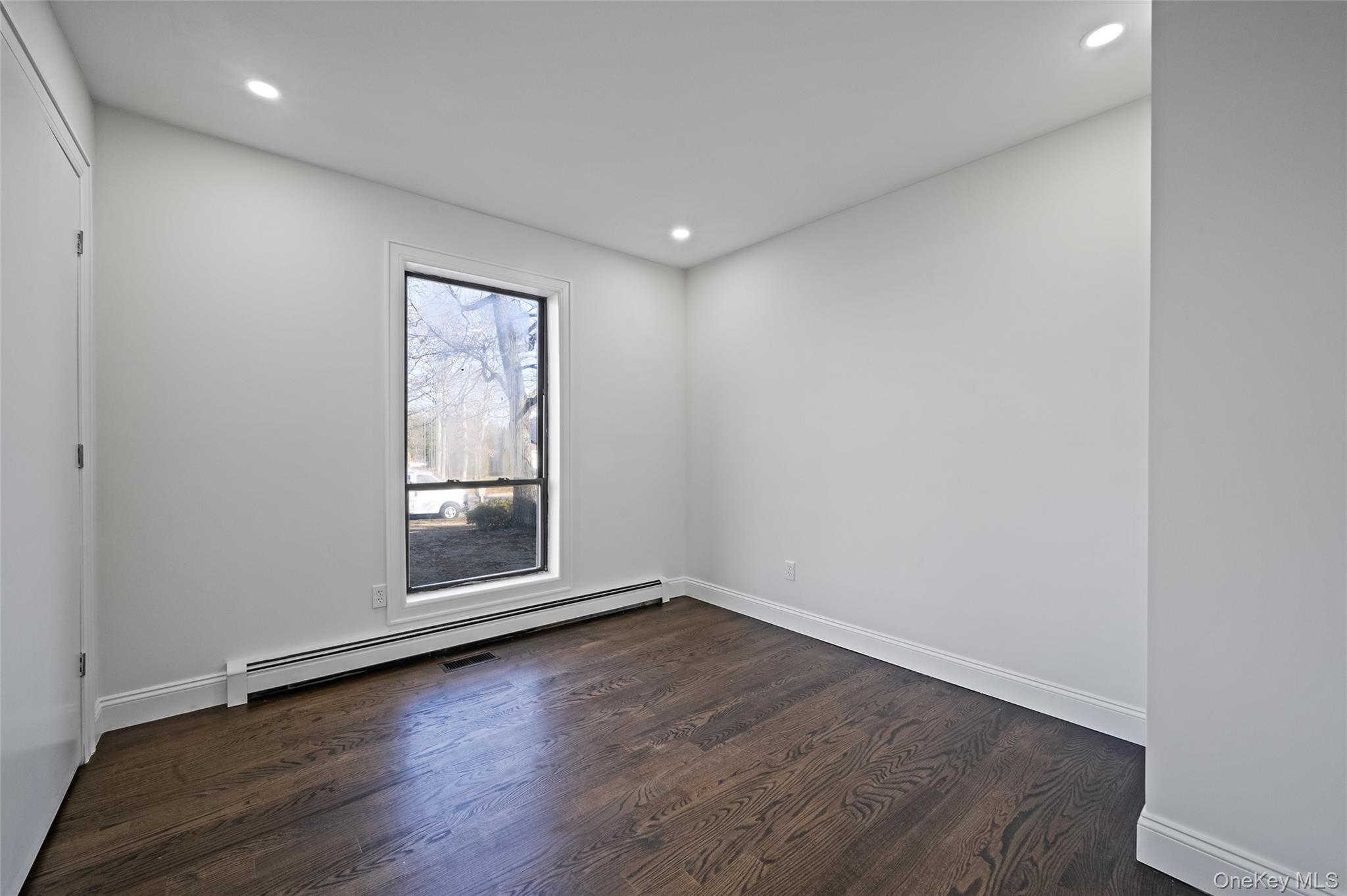 4 Rainbow Court, Middle Island, NY 11953