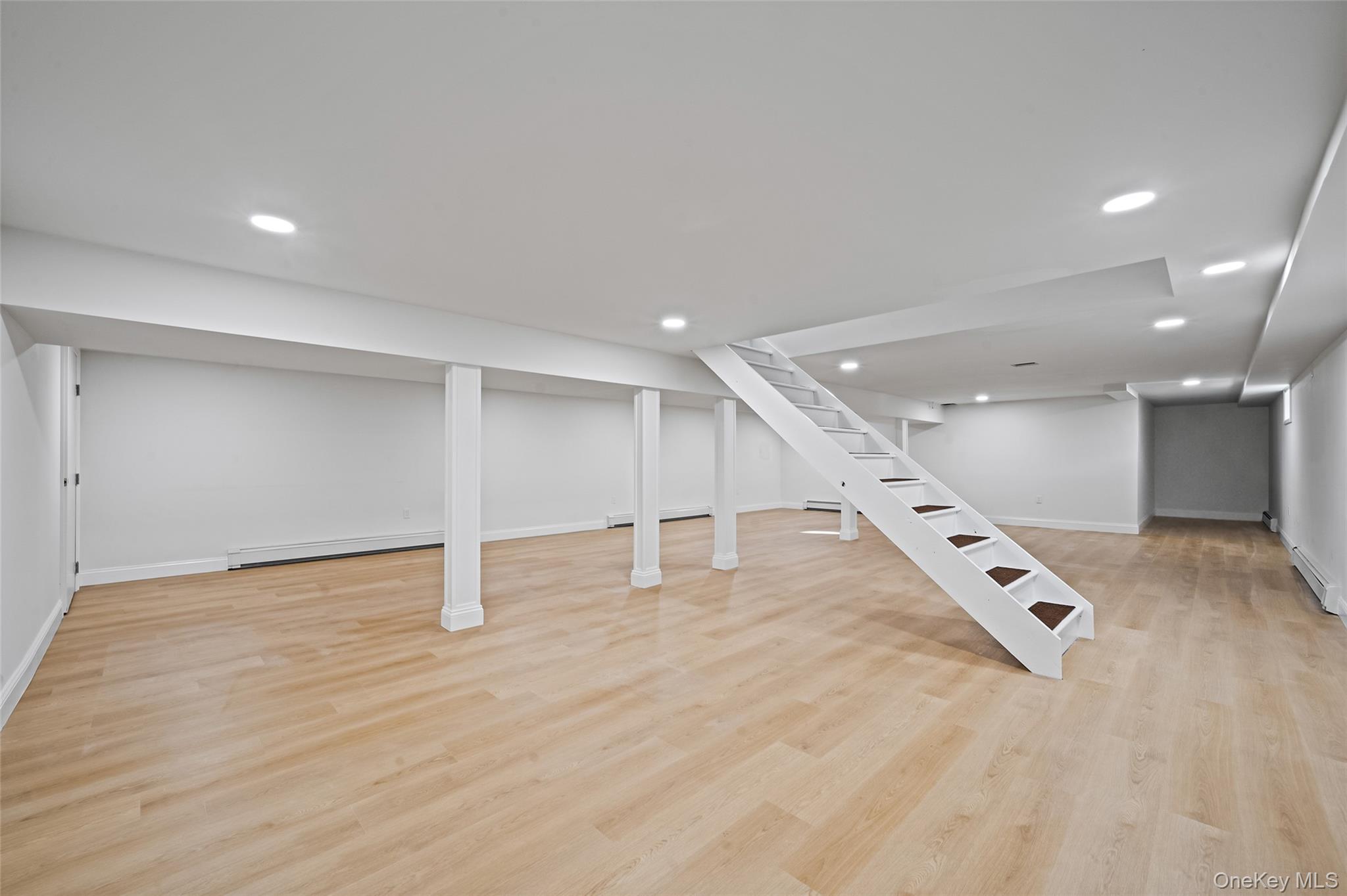 4 Rainbow Court, Middle Island, NY 11953