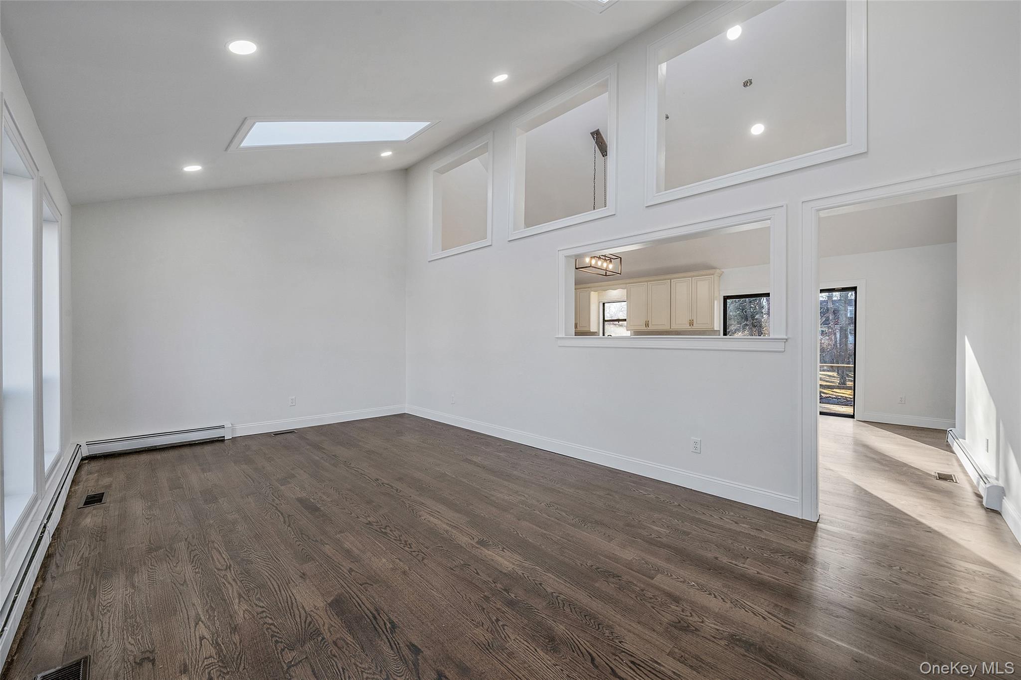 4 Rainbow Court, Middle Island, NY 11953