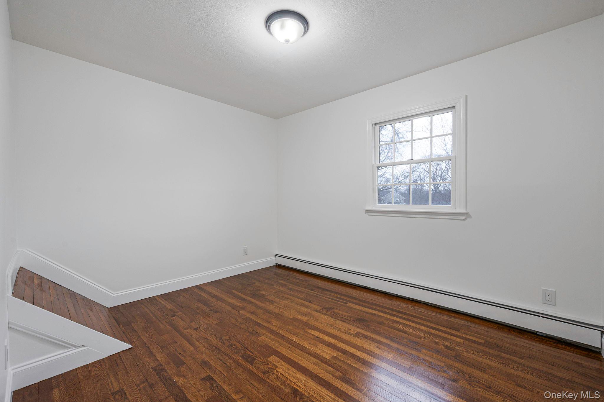 7 Spruce Court, Huntington, NY 11743