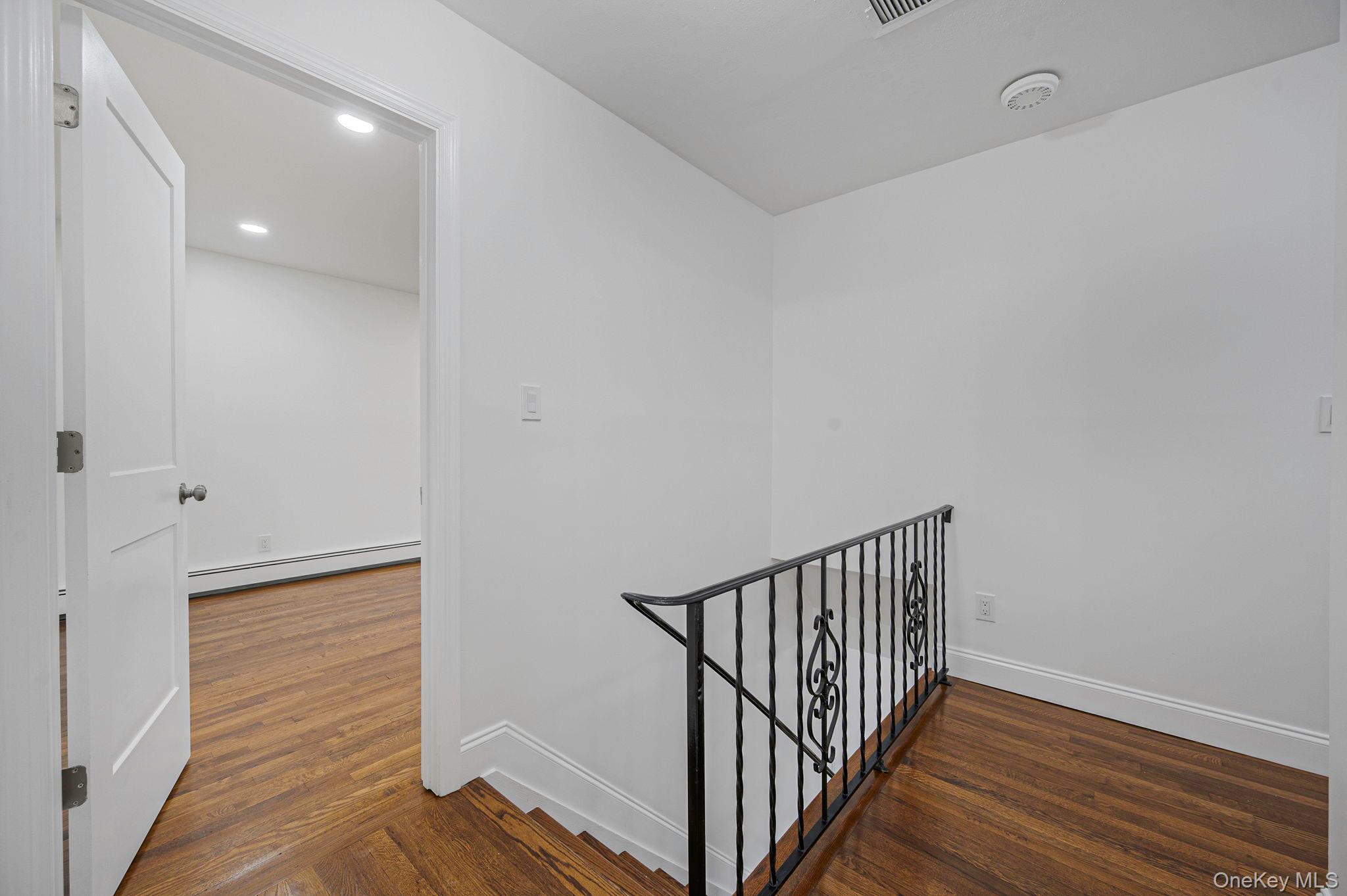 7 Spruce Court, Huntington, NY 11743