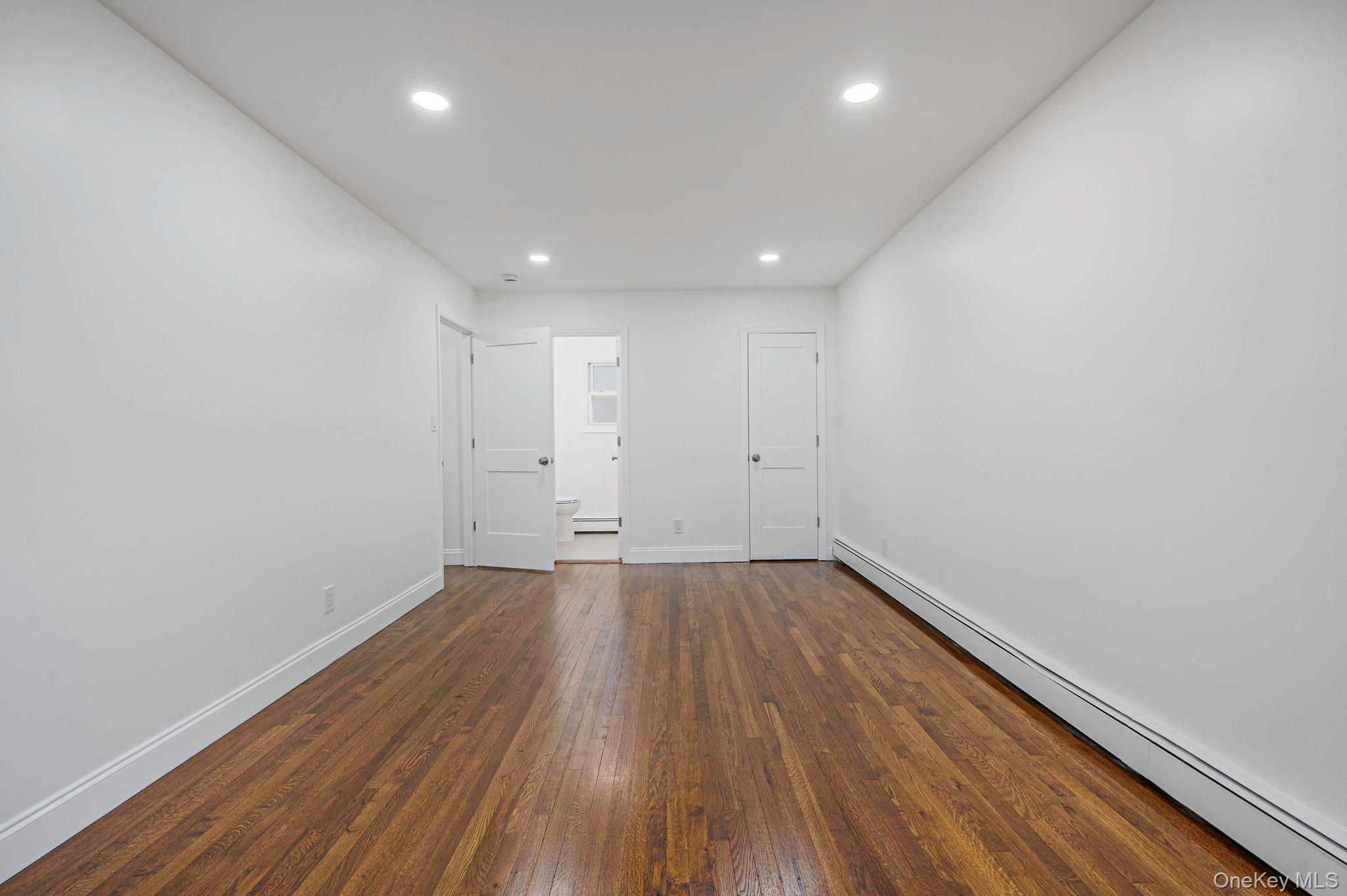 7 Spruce Court, Huntington, NY 11743