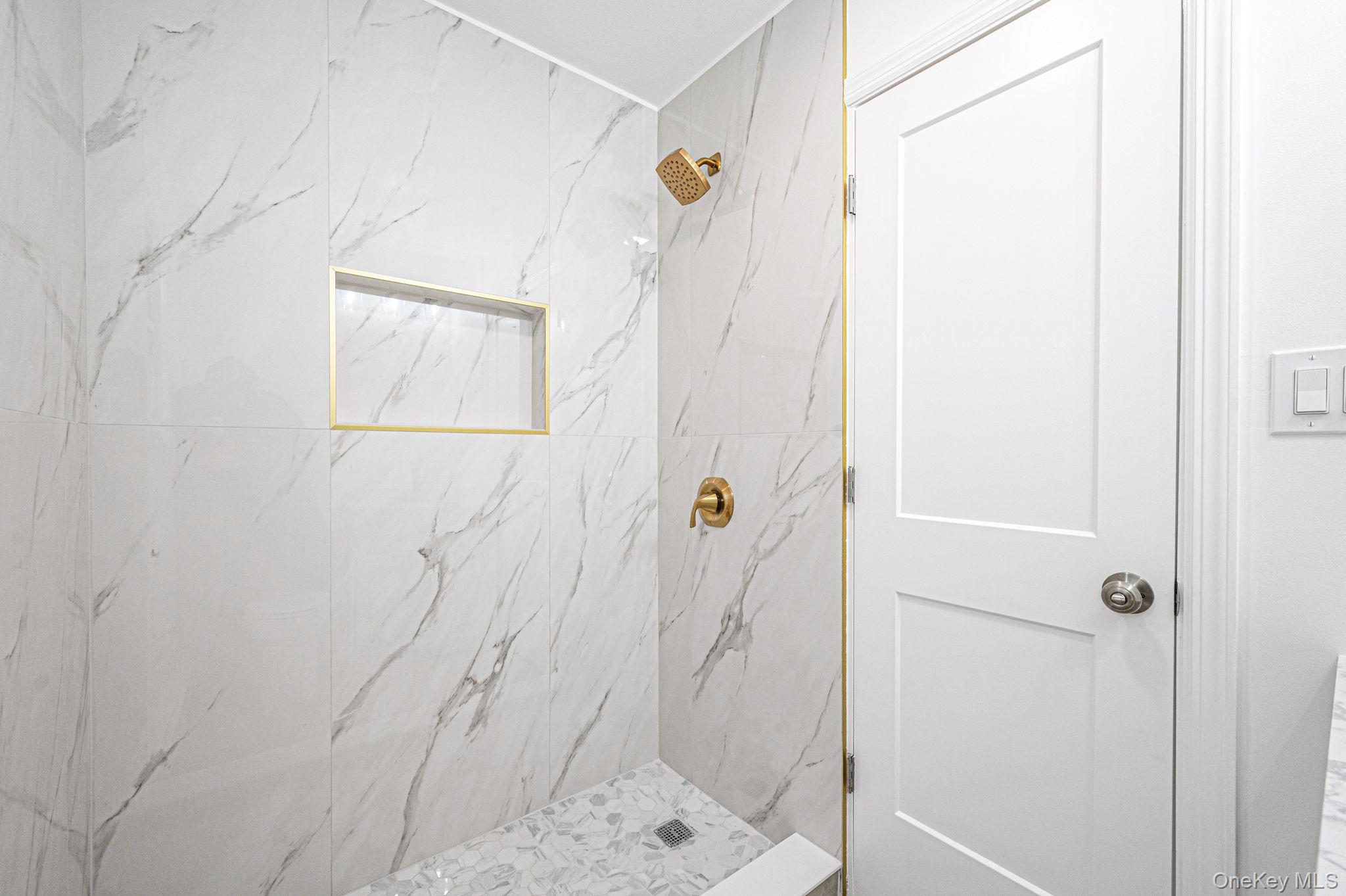 7 Spruce Court, Huntington, NY 11743