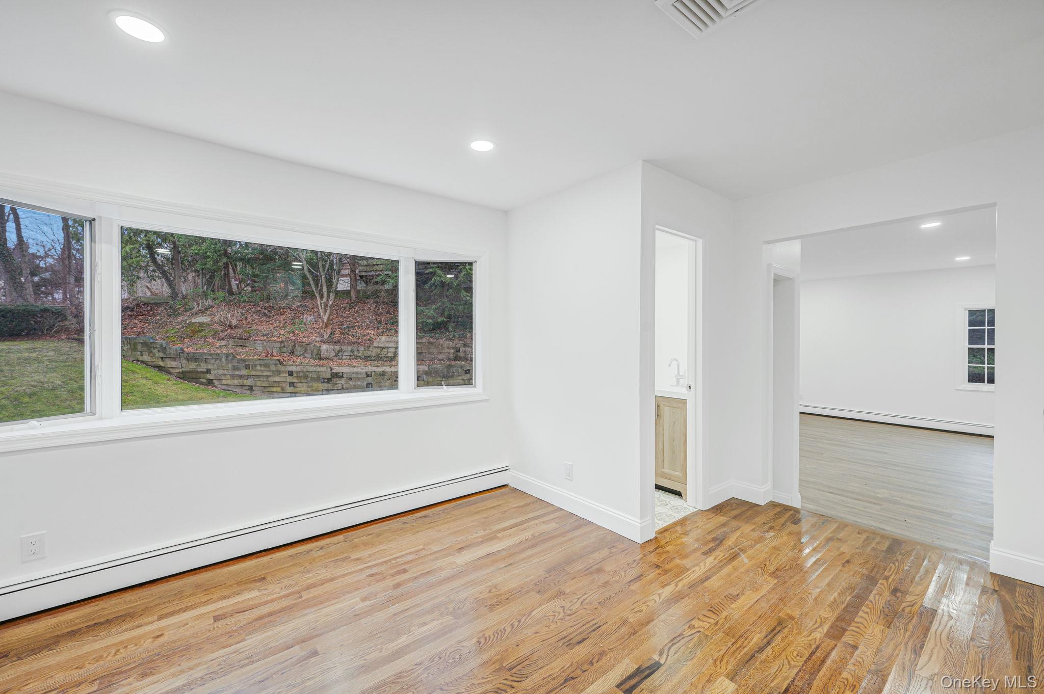 7 Spruce Court, Huntington, NY 11743