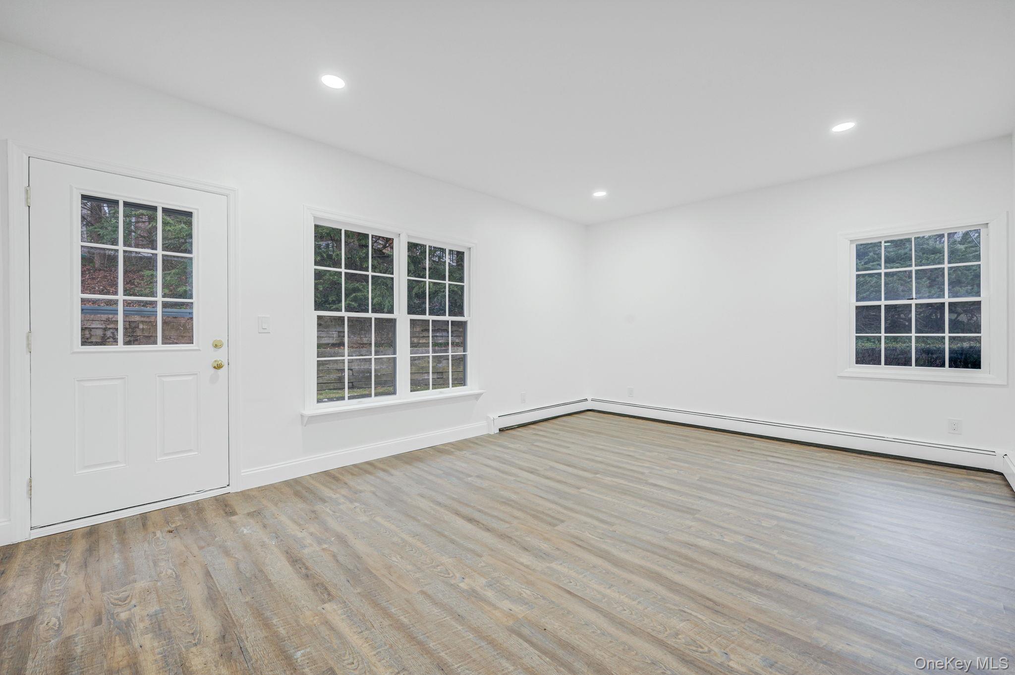 7 Spruce Court, Huntington, NY 11743