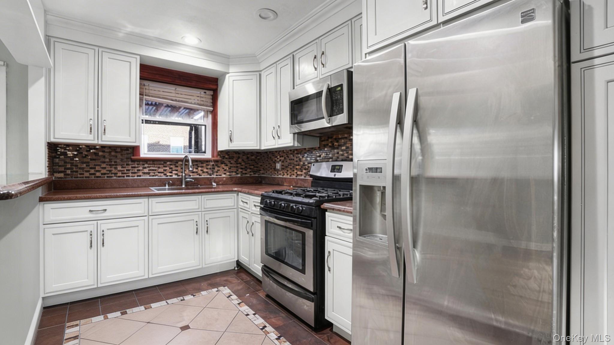 2524 Radcliff Avenue, Bronx, NY 10469