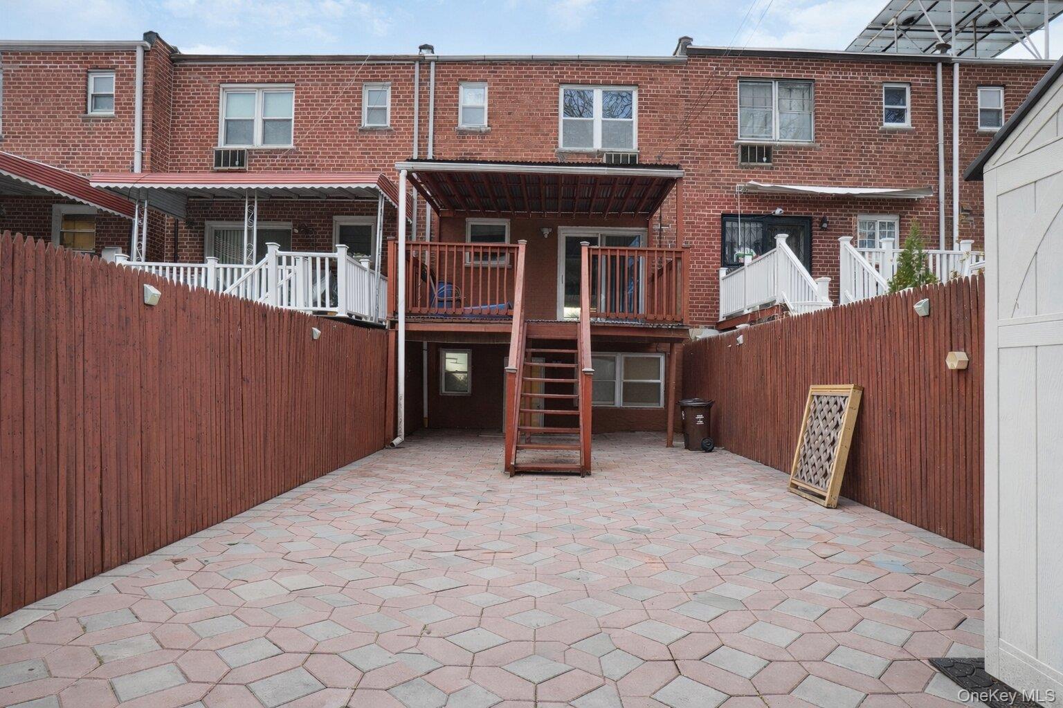 2524 Radcliff Avenue, Bronx, NY 10469