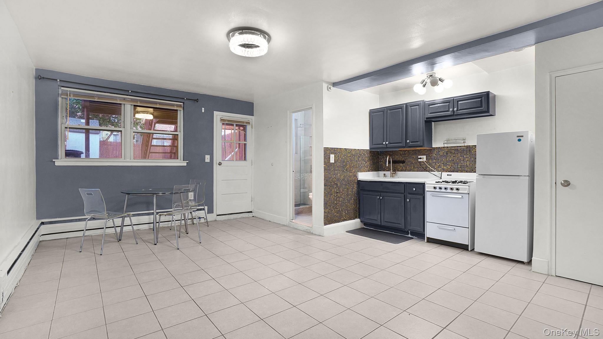 2524 Radcliff Avenue, Bronx, NY 10469