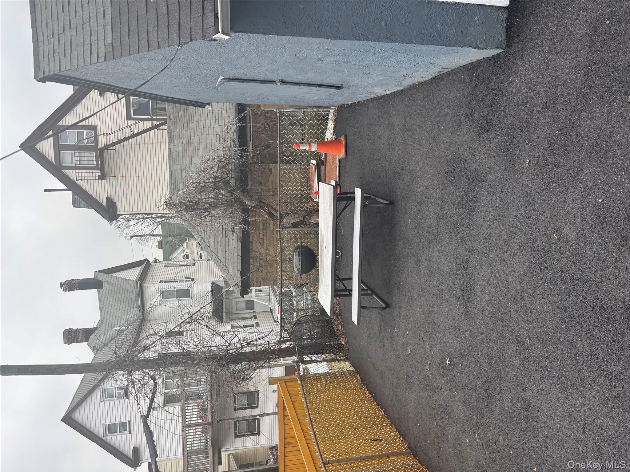 302 S 5th Avenue, Mount Vernon, NY 10550