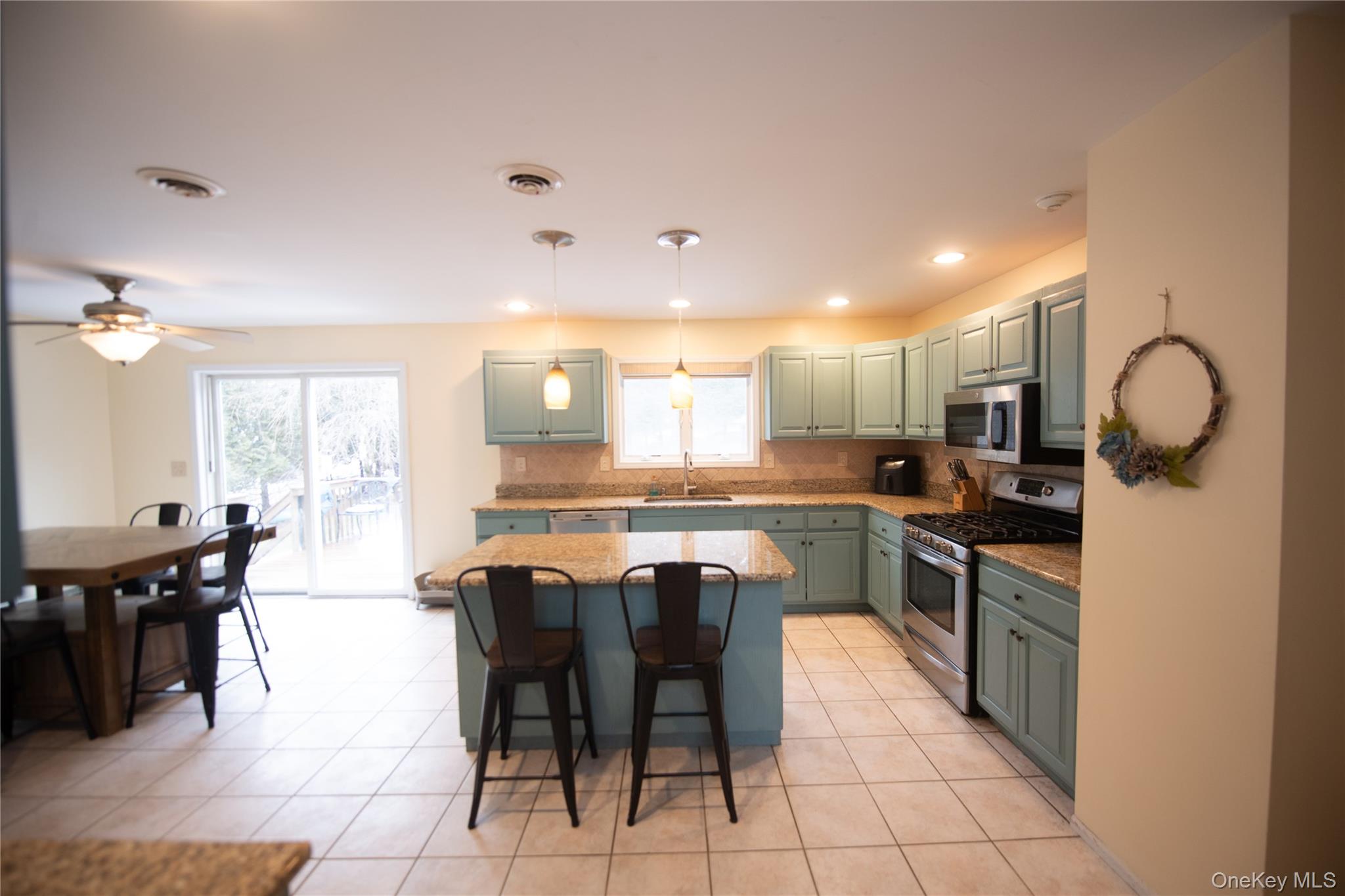 17 Oakley Boulevard, Garnerville, NY 10923