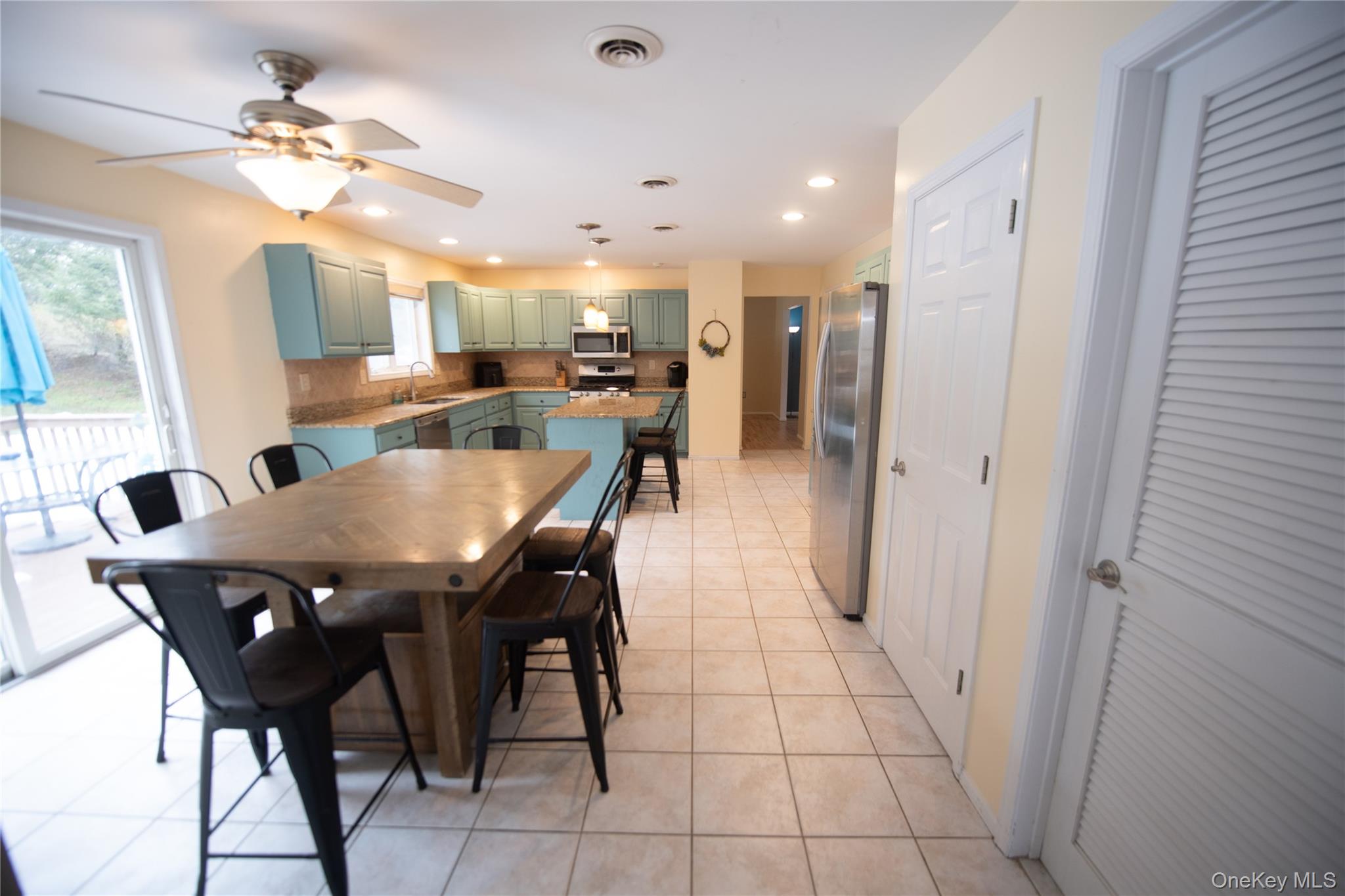 17 Oakley Boulevard, Garnerville, NY 10923