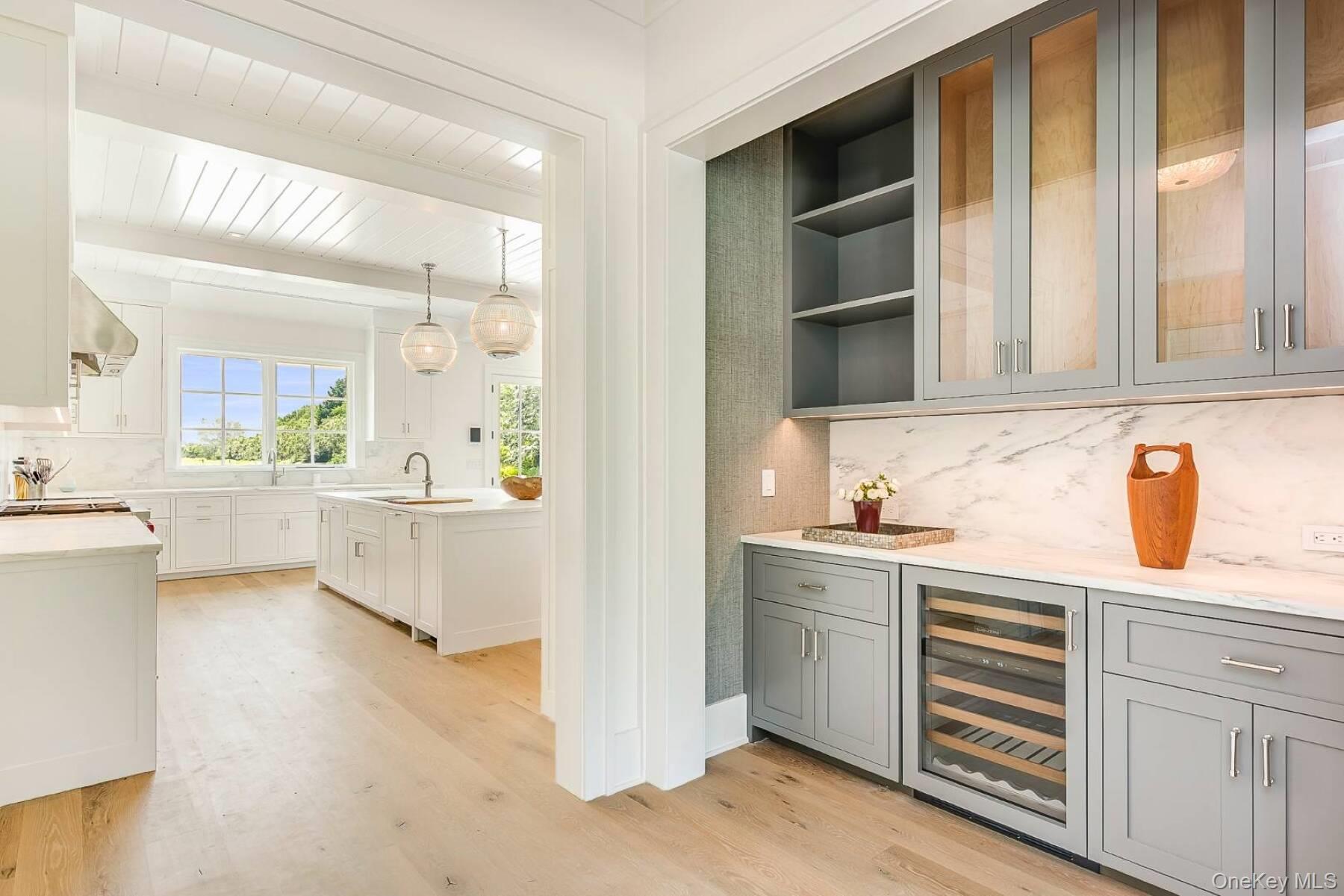 571 Pauls Lane, Bridgehampton, NY 11932