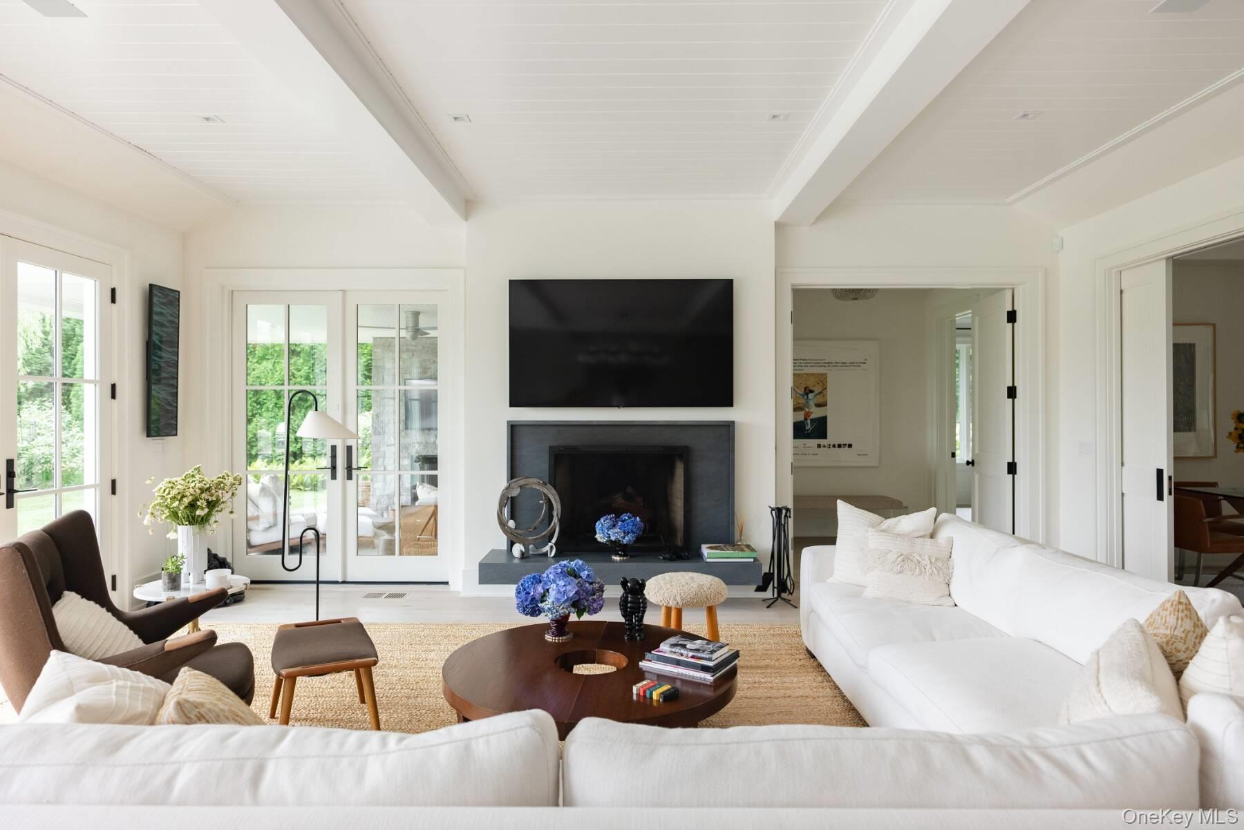 571 Pauls Lane, Bridgehampton, NY 11932