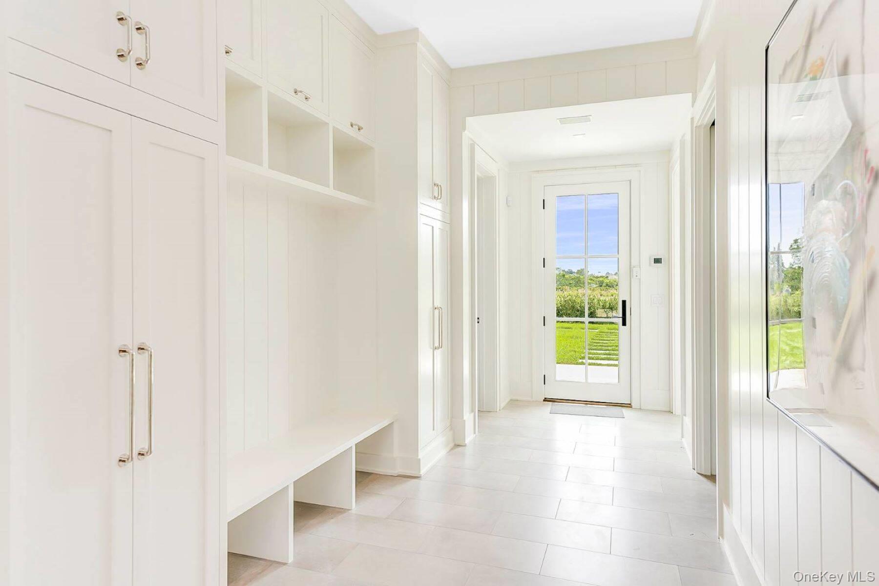 571 Pauls Lane, Bridgehampton, NY 11932